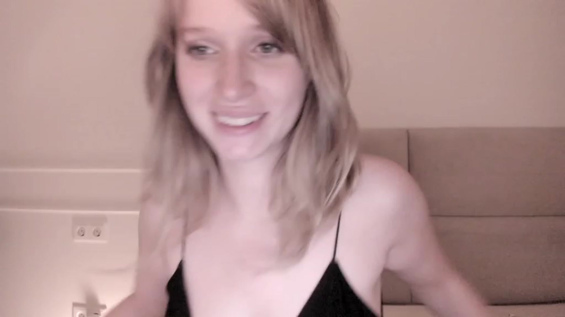 Gallery image thumbnail from Speculoos_'s myfreecams stream on, 08/12/2023, 20:28 image 19 of 20