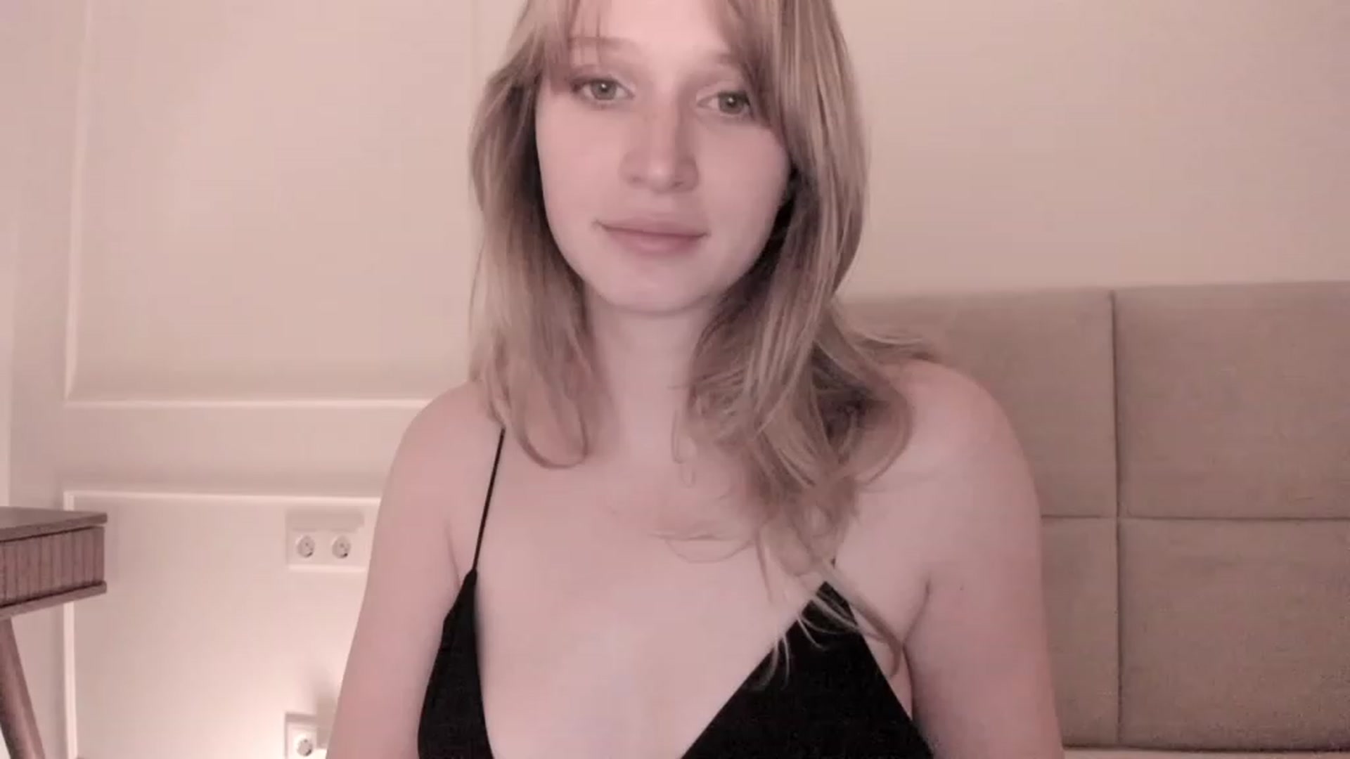Gallery image thumbnail from Speculoos_'s myfreecams stream on, 08/12/2023, 20:28 image 10 of 20