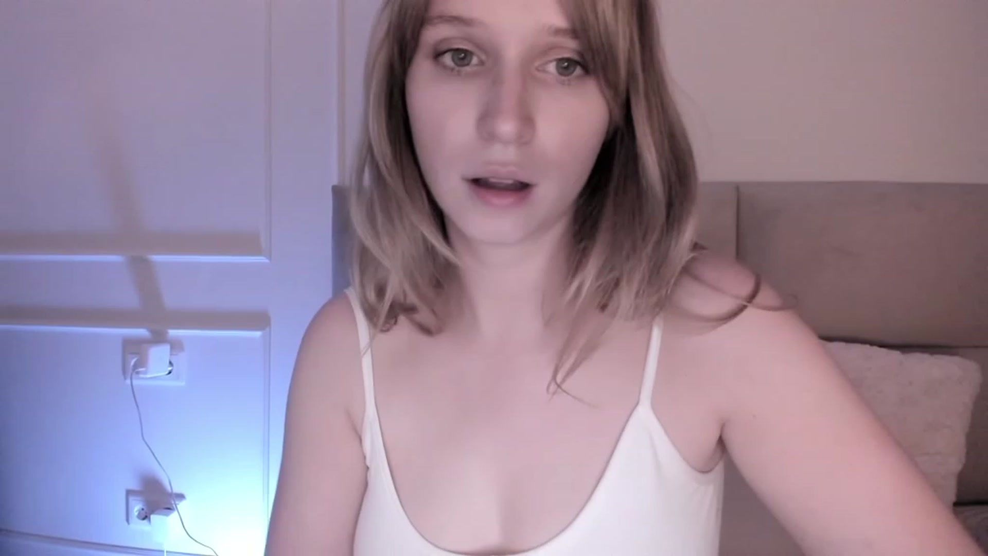 Gallery image thumbnail from Speculoos_'s myfreecams stream on, 08/18/2023, 19:41 image 13 of 20