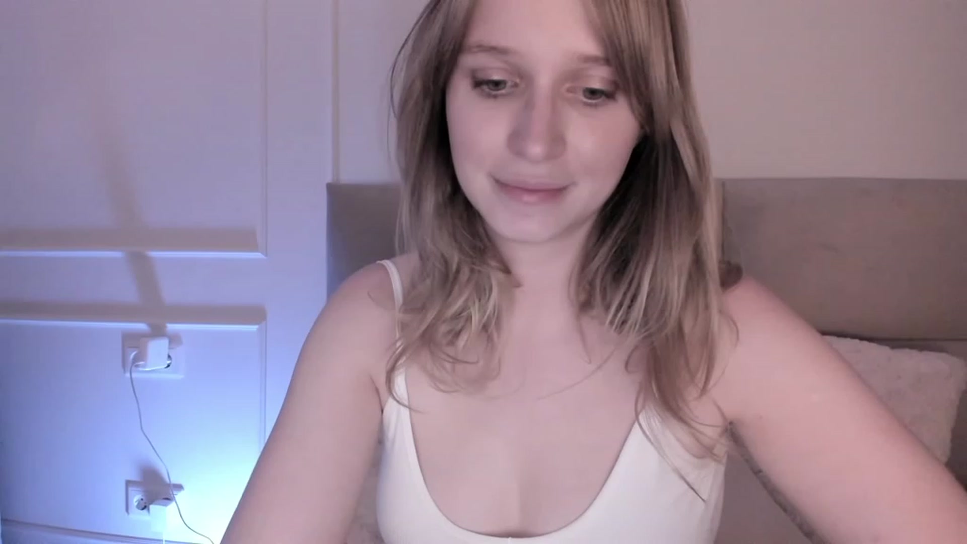 Gallery image thumbnail from Speculoos_'s myfreecams stream on, 08/18/2023, 19:41 image 20 of 20