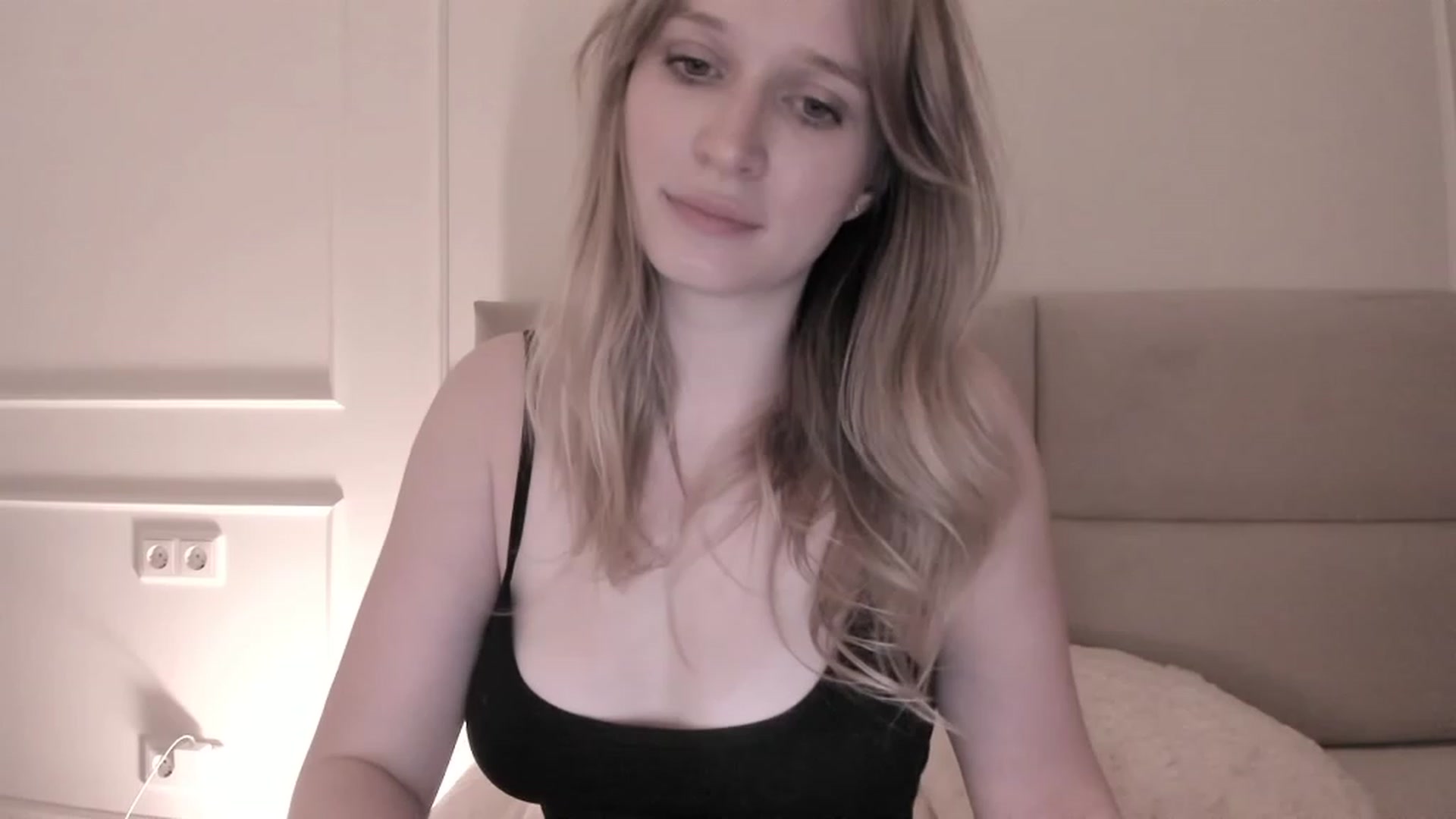 Gallery image thumbnail from Speculoos_'s myfreecams stream on, 09/24/2023, 21:01 image 13 of 20