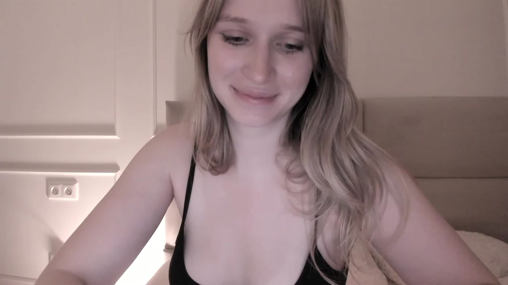 Gallery image thumbnail from Speculoos_'s myfreecams stream on, 09/24/2023, 21:26 image 15 of 20