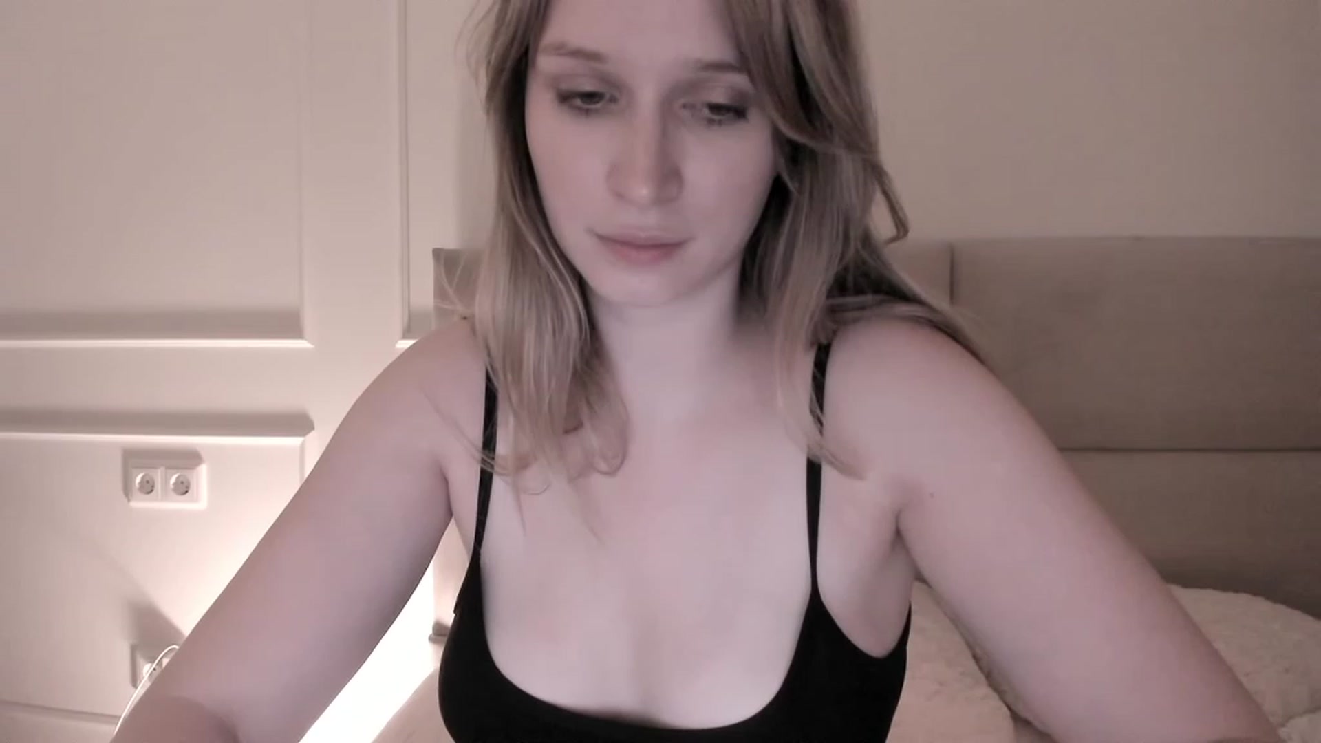 Gallery image thumbnail from Speculoos_'s myfreecams stream on, 09/24/2023, 21:26 image 11 of 20