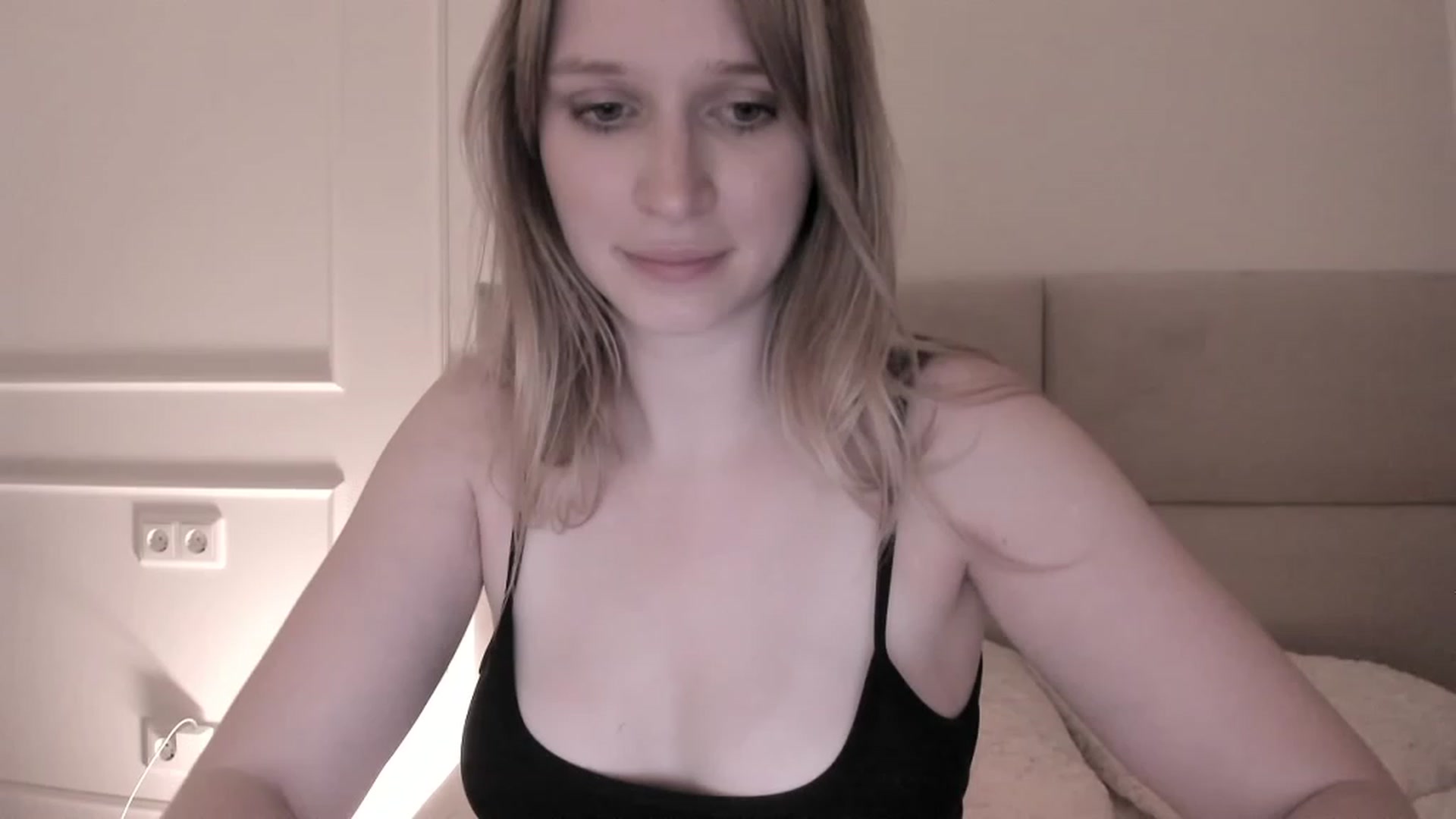 Gallery image thumbnail from Speculoos_'s myfreecams stream on, 09/24/2023, 21:26 image 10 of 20
