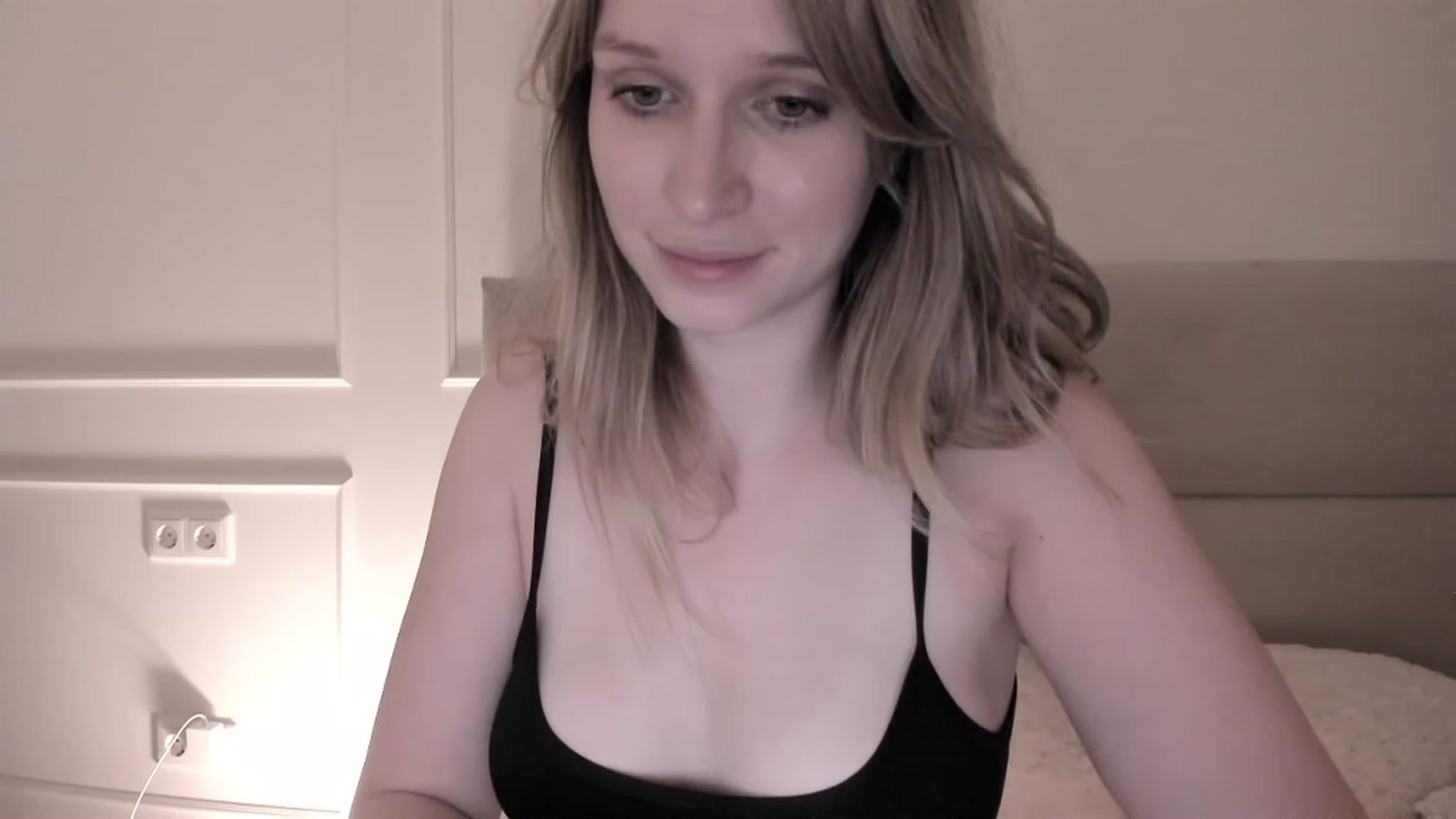 Gallery image thumbnail from Speculoos_'s myfreecams stream on, 09/24/2023, 21:26 image 13 of 20