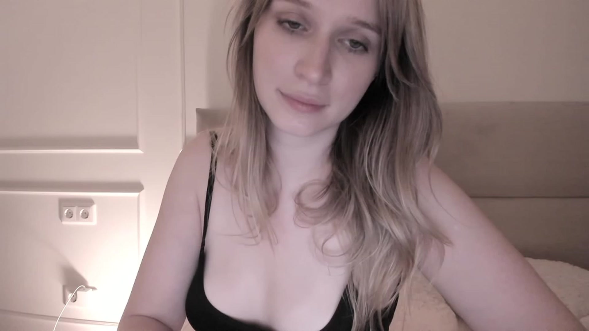 Gallery image thumbnail from Speculoos_'s myfreecams stream on, 09/24/2023, 21:26 image 12 of 20