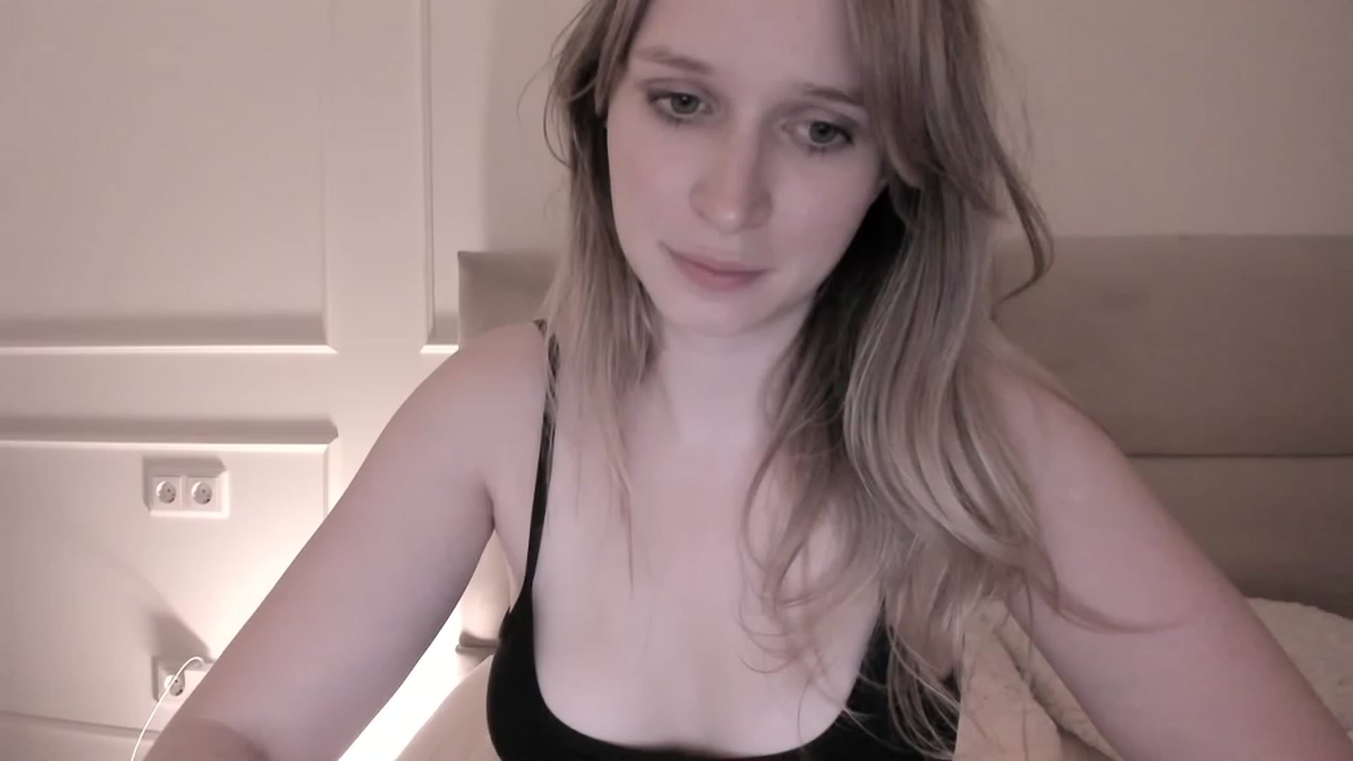 Gallery image thumbnail from Speculoos_'s myfreecams stream on, 09/24/2023, 21:26 image 18 of 20