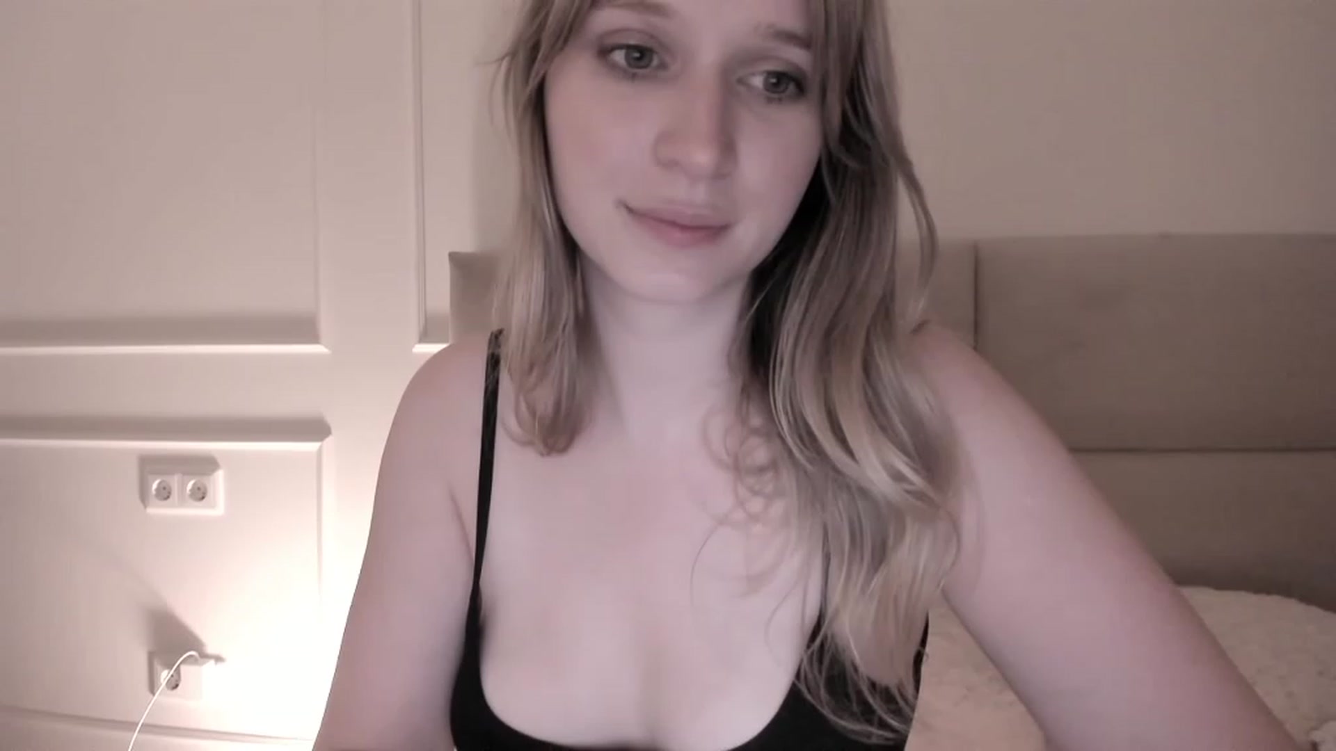 Gallery image thumbnail from Speculoos_'s myfreecams stream on, 09/24/2023, 21:26 image 16 of 20