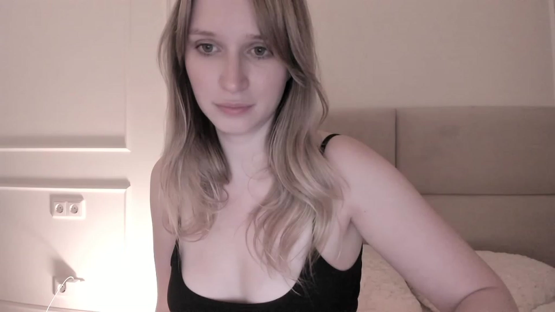 Gallery image thumbnail from Speculoos_'s myfreecams stream on, 09/24/2023, 21:26 image 7 of 20