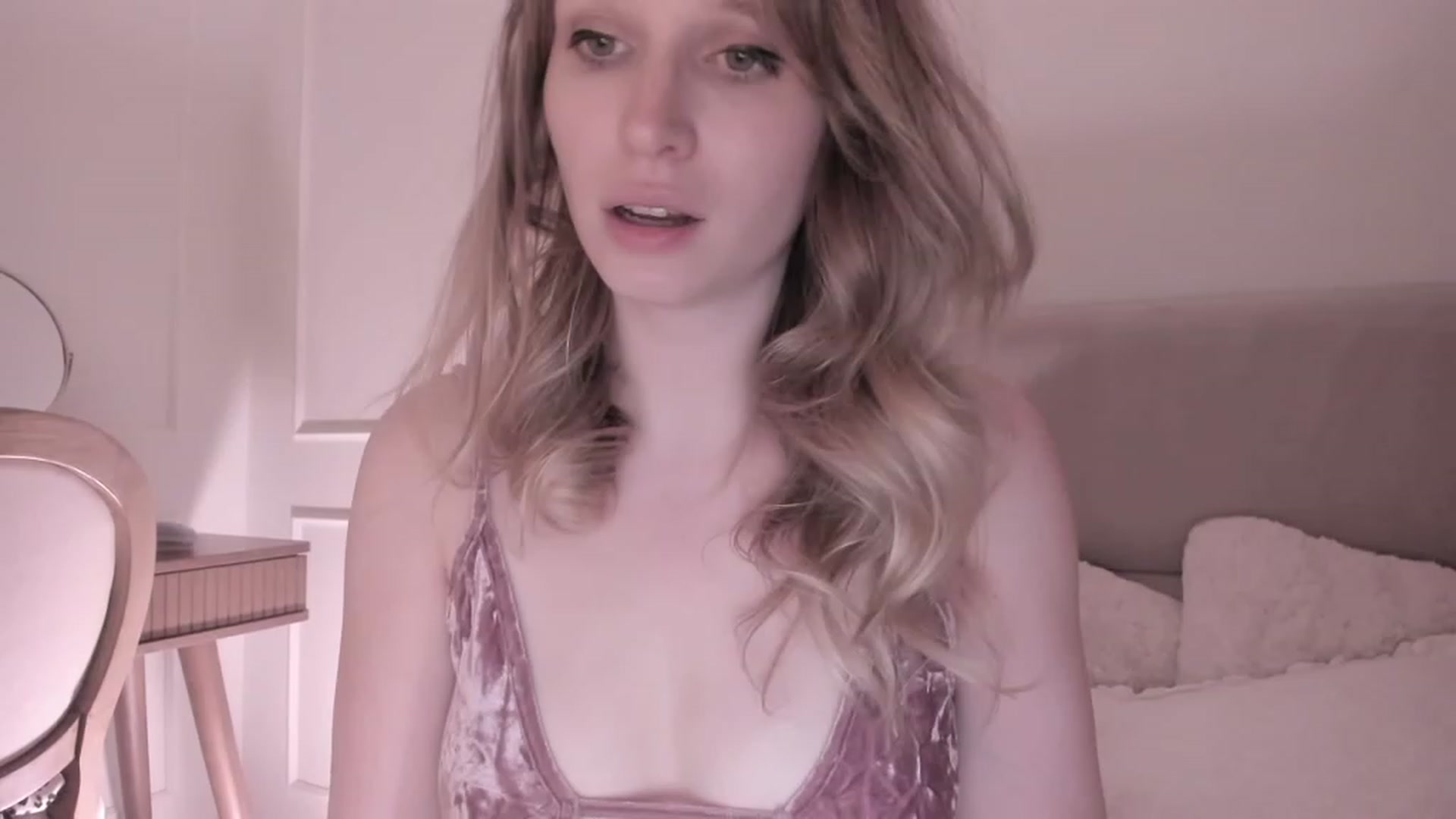 Gallery image thumbnail from Speculoos_'s myfreecams stream on, 09/26/2023, 20:40 image 10 of 20