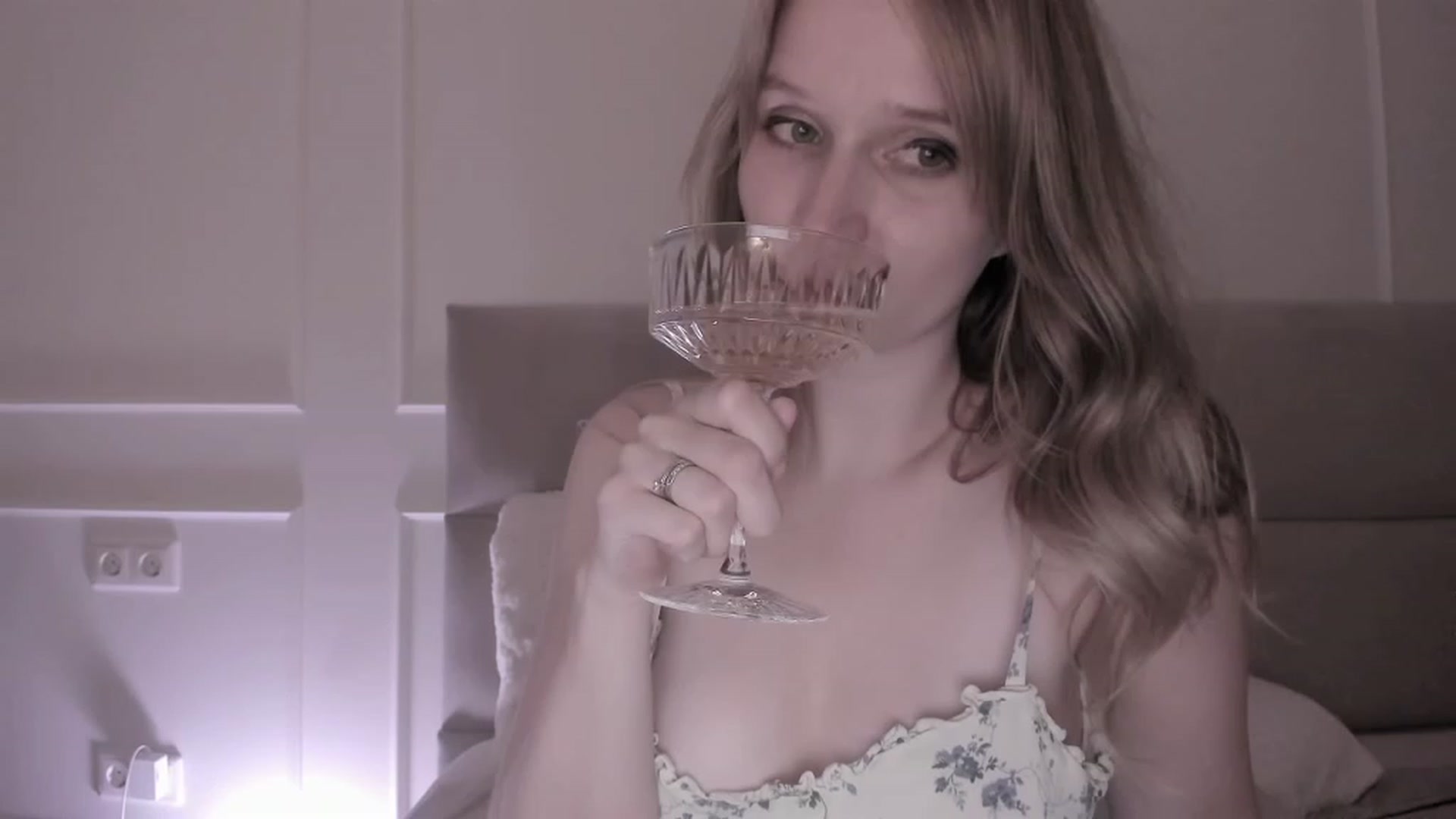Gallery image thumbnail from Speculoos_'s myfreecams stream on, 09/30/2023, 21:02 image 9 of 20