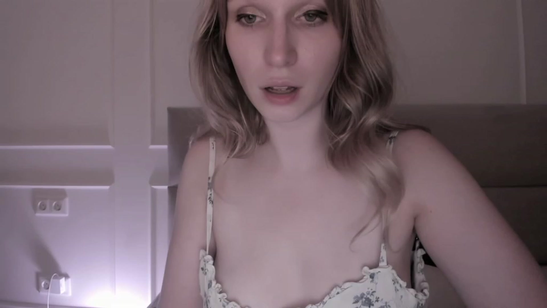 Gallery image thumbnail from Speculoos_'s myfreecams stream on, 09/30/2023, 21:02 image 8 of 20