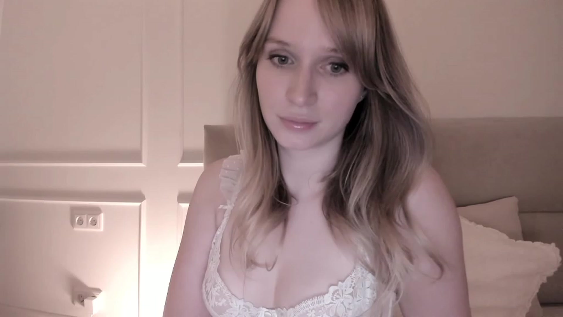 Gallery image thumbnail from Speculoos_'s myfreecams stream on, 10/10/2023, 20:41 image 2 of 20