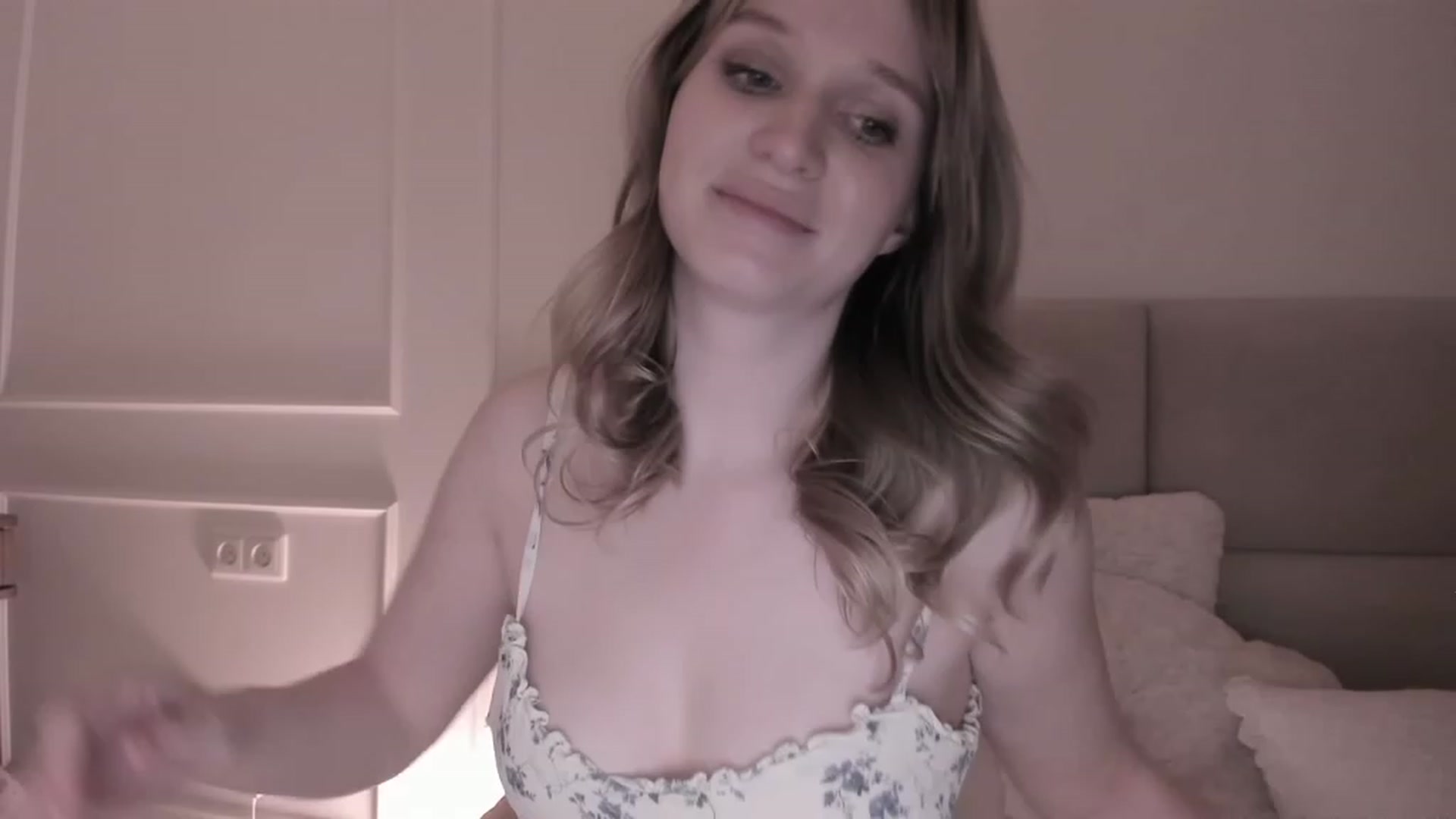 Gallery image thumbnail from Speculoos_'s myfreecams stream on, 11/07/2023, 20:31 image 1 of 20