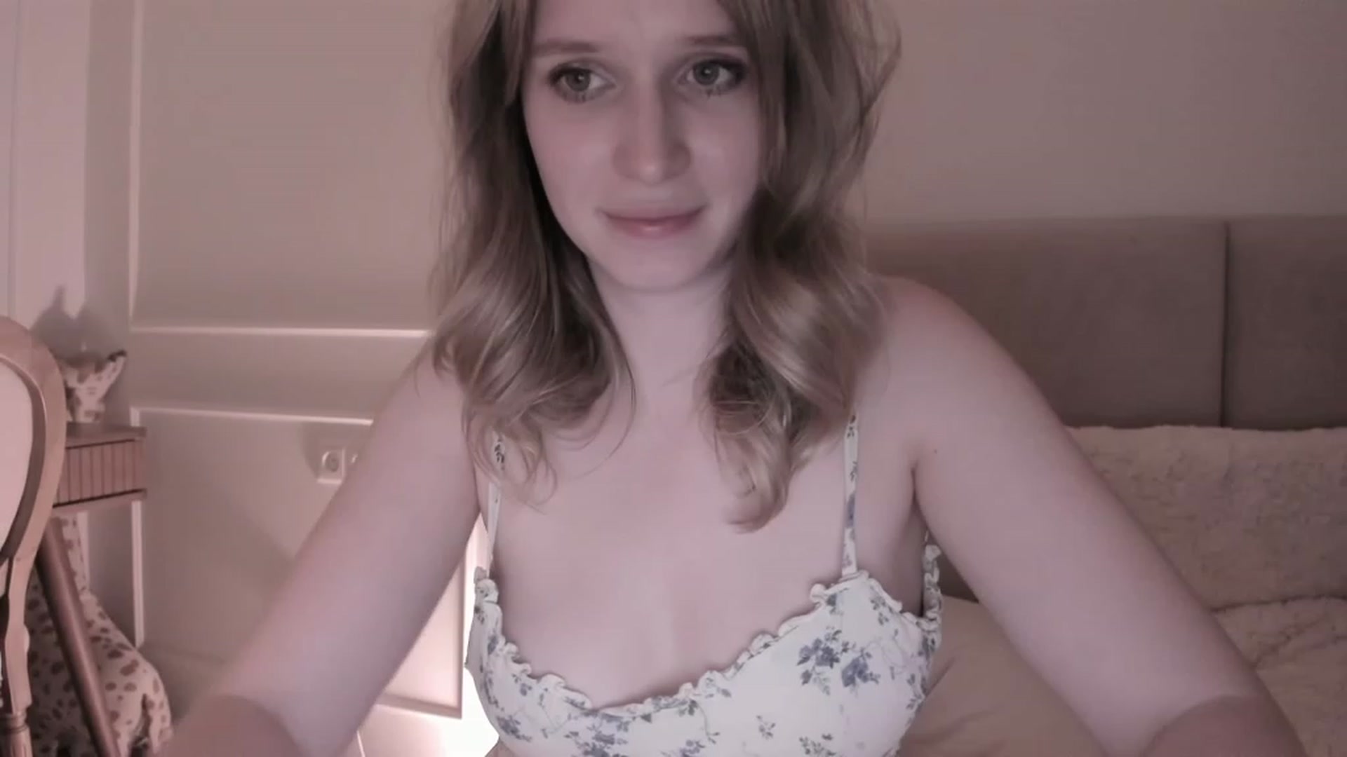 Gallery image thumbnail from Speculoos_'s myfreecams stream on, 11/07/2023, 20:31 image 15 of 20