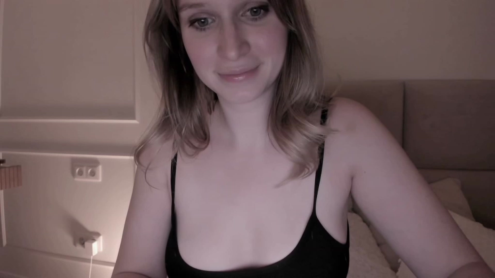 Gallery image thumbnail from Speculoos_'s myfreecams stream on, 11/14/2023, 20:59 image 5 of 20