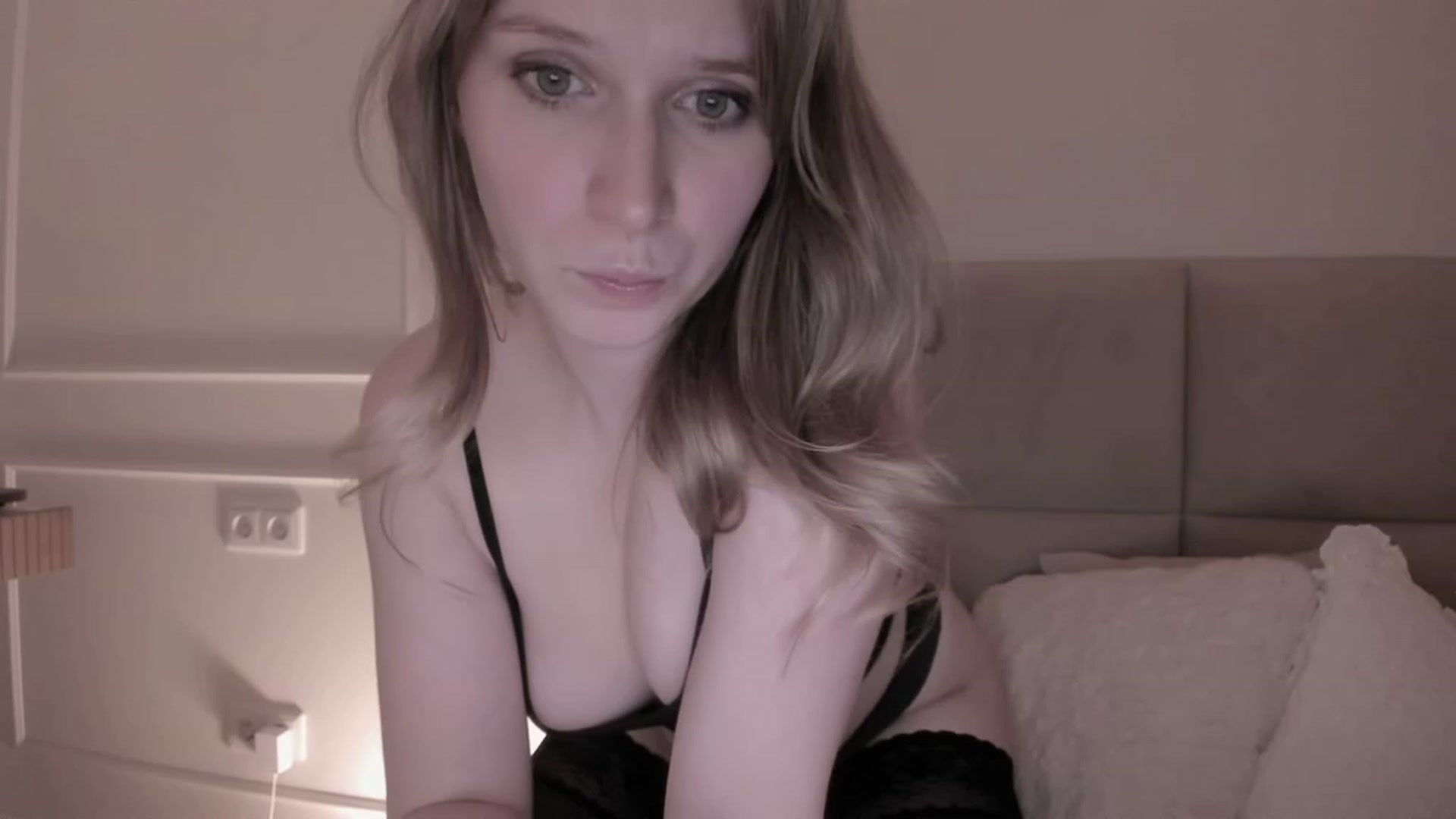Gallery image thumbnail from Speculoos_'s myfreecams stream on, 11/14/2023, 20:59 image 1 of 20