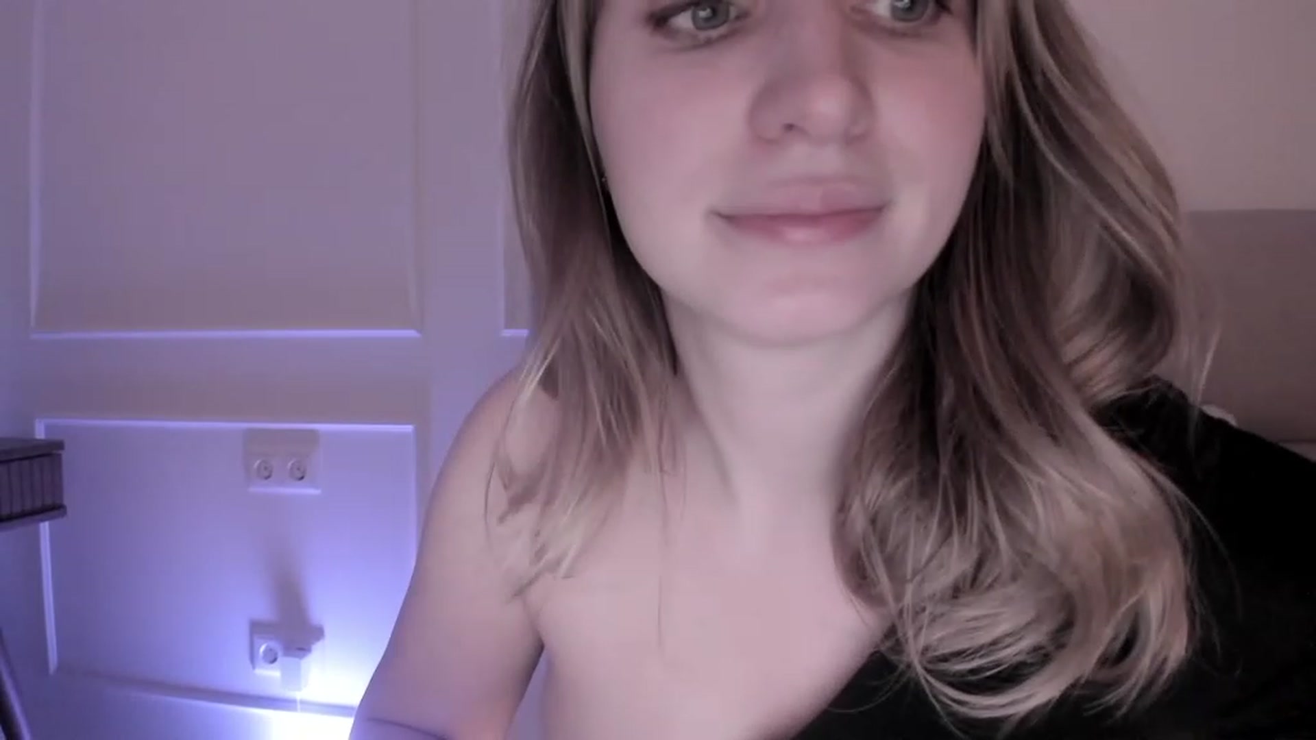 Gallery image thumbnail from Speculoos_'s myfreecams stream on, 11/21/2023, 21:00 image 19 of 20