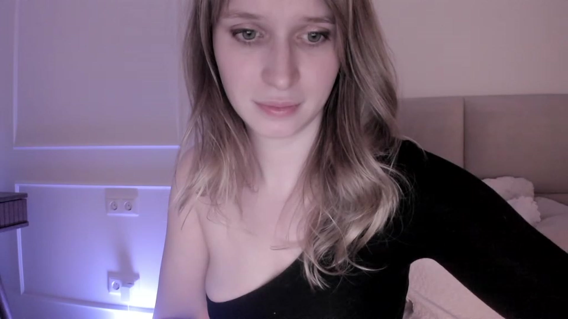 Gallery image thumbnail from Speculoos_'s myfreecams stream on, 11/21/2023, 21:00 image 20 of 20