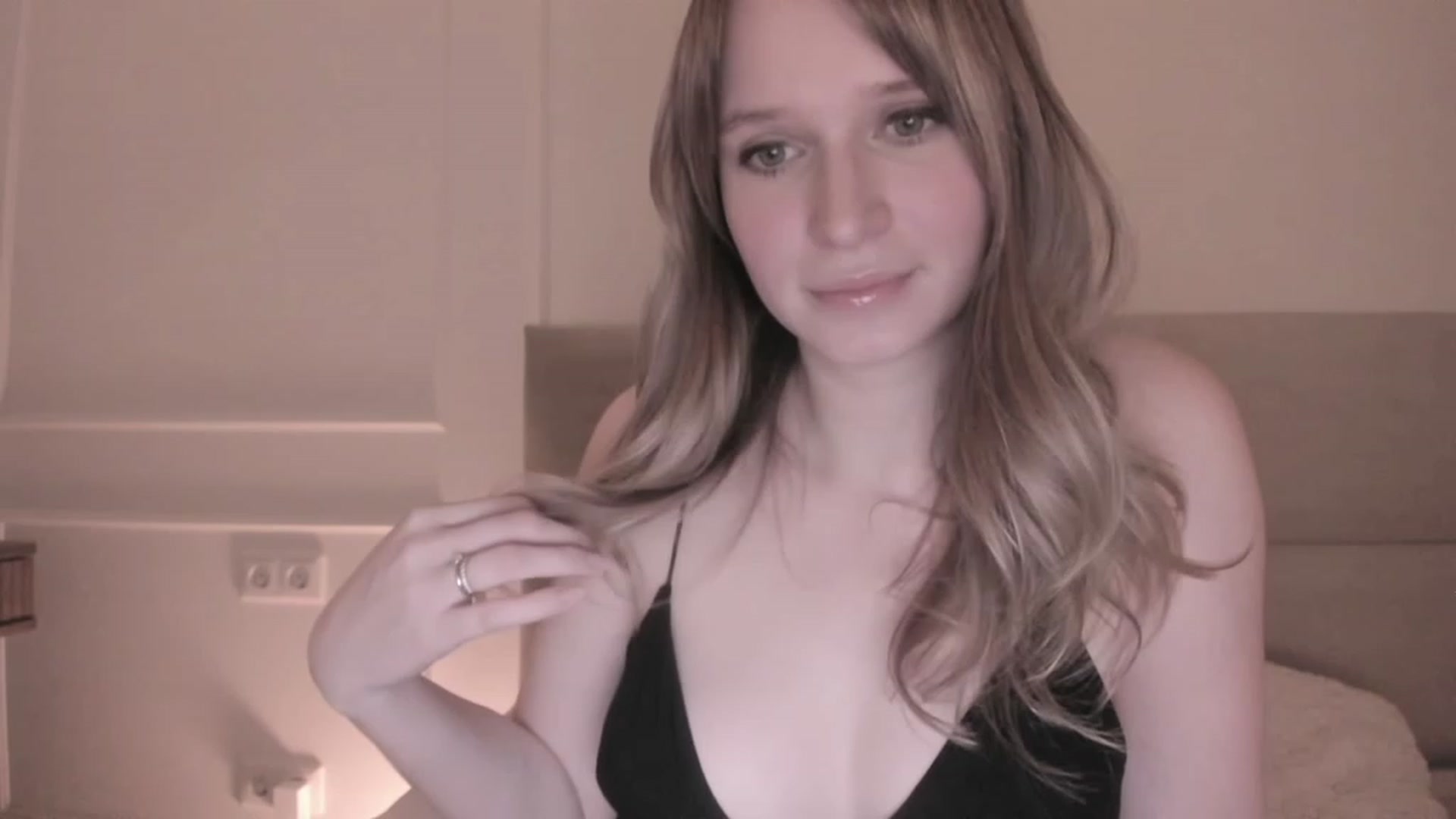 Gallery image thumbnail from Speculoos_'s myfreecams stream on, 01/23/2024, 20:38 image 3 of 20