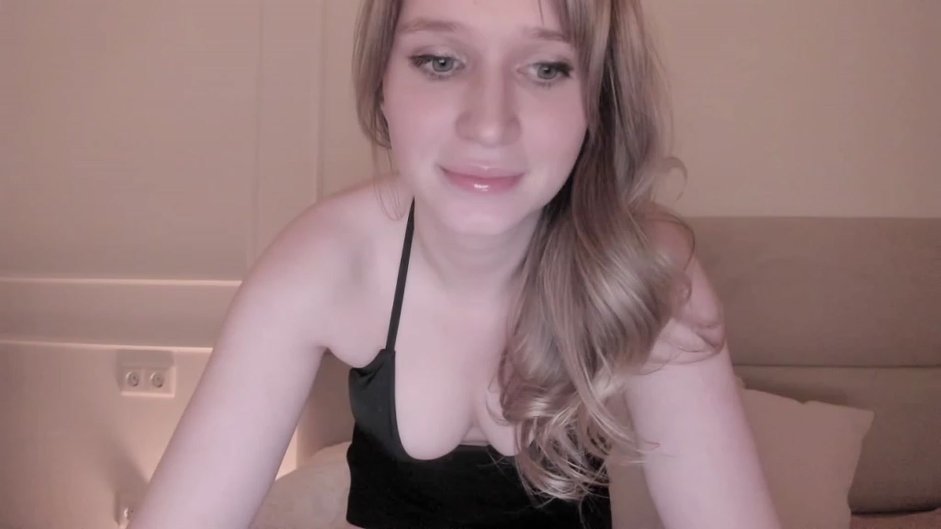 Gallery image thumbnail from Speculoos_'s myfreecams stream on, 01/24/2024, 19:45 image 11 of 20