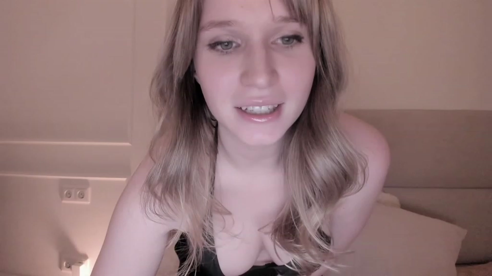 Gallery image thumbnail from Speculoos_'s myfreecams stream on, 01/24/2024, 19:45 image 16 of 20
