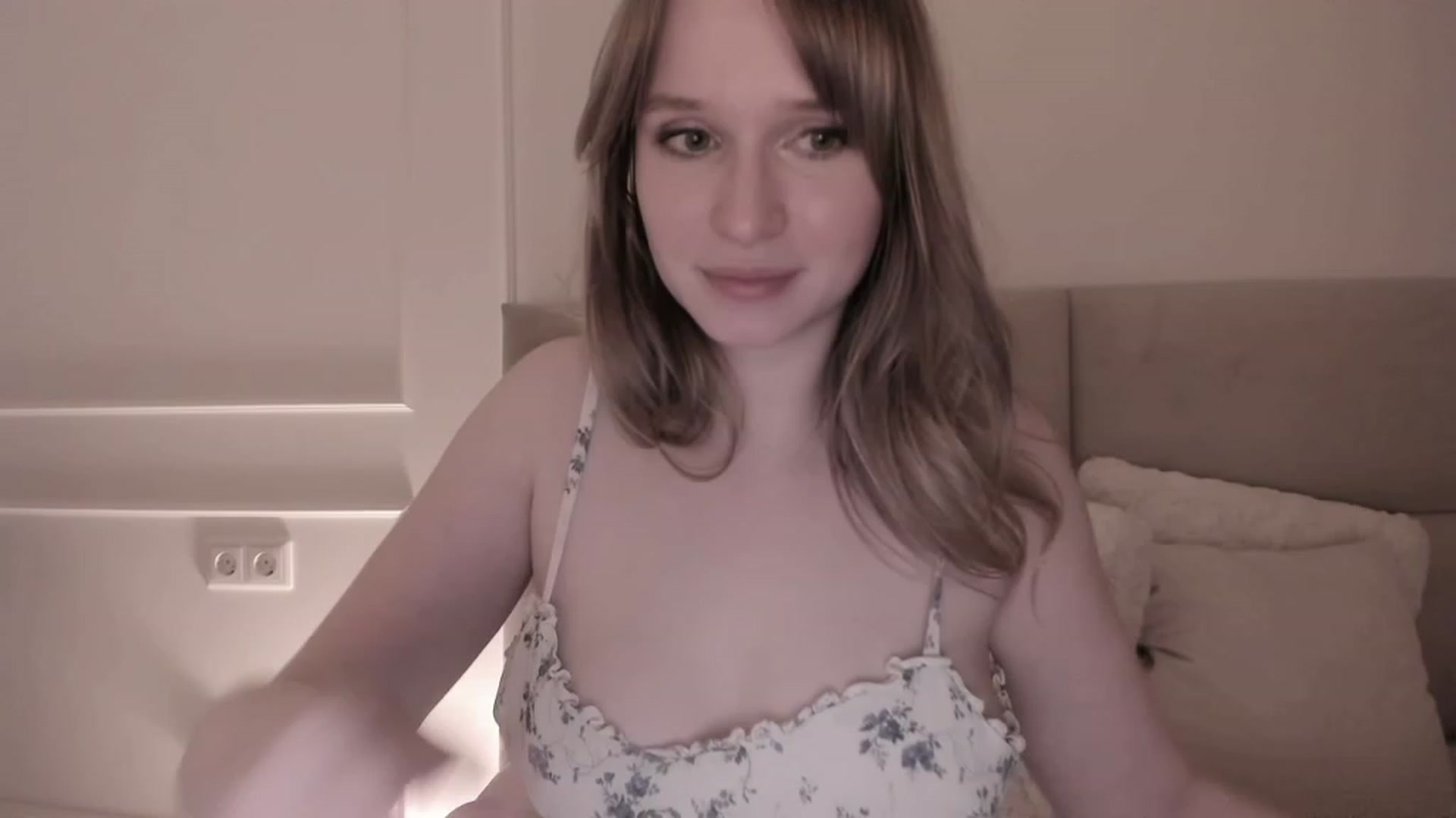 Gallery image thumbnail from Speculoos_'s myfreecams stream on, 01/31/2024, 20:35 image 12 of 20