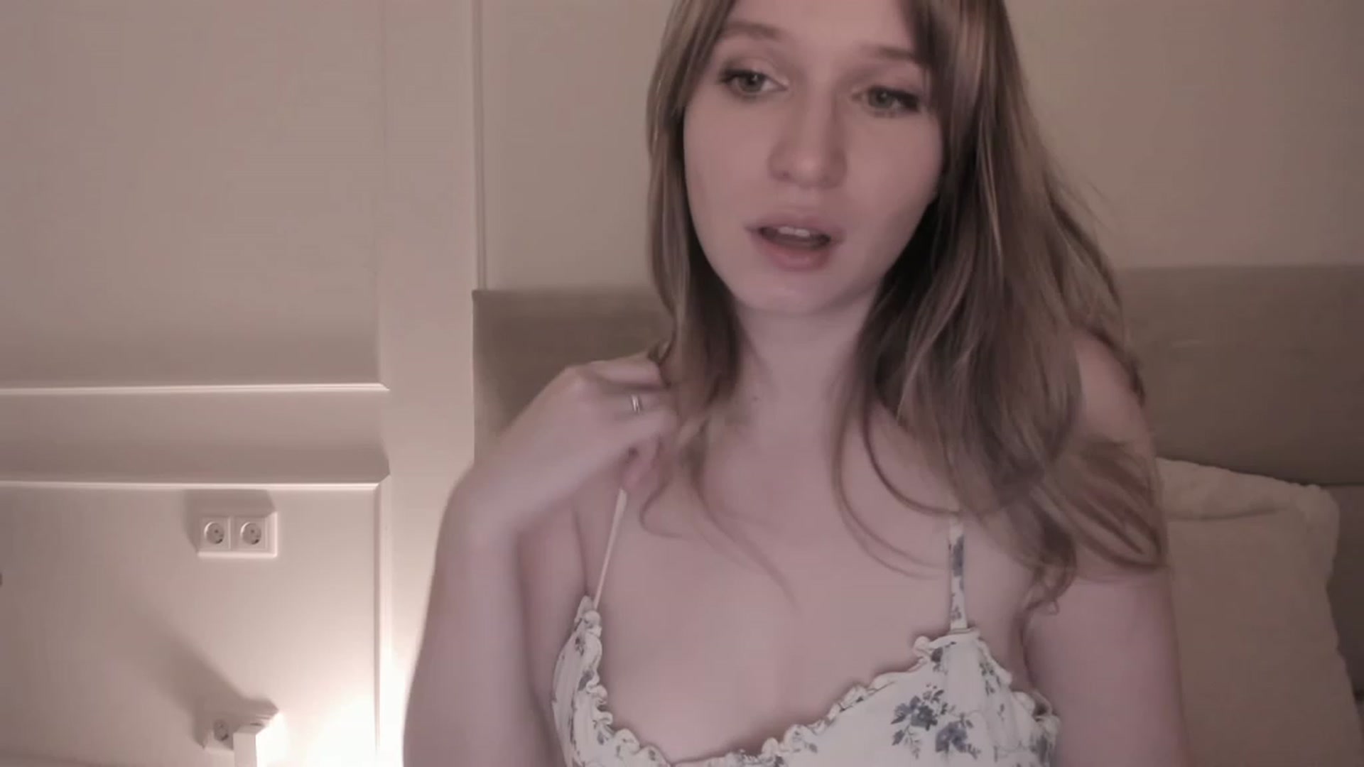 Gallery image thumbnail from Speculoos_'s myfreecams stream on, 01/31/2024, 20:35 image 10 of 20