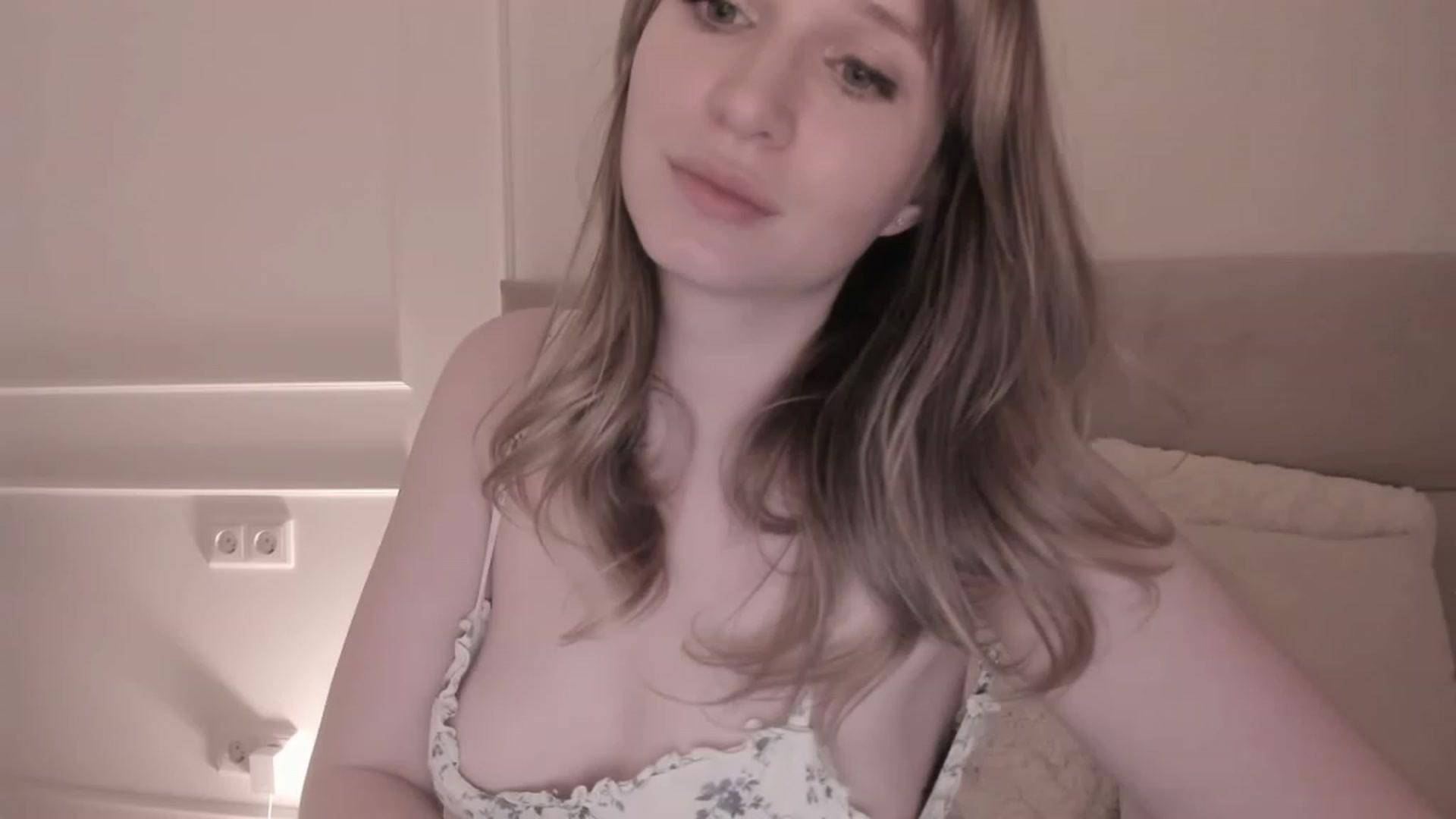 Gallery image thumbnail from Speculoos_'s myfreecams stream on, 01/31/2024, 20:35 image 16 of 20