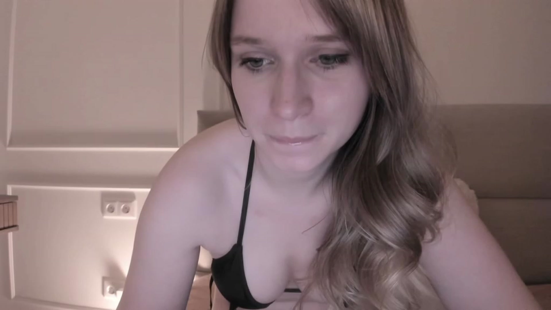 Gallery image thumbnail from Speculoos_'s myfreecams stream on, 02/08/2024, 20:37 image 5 of 20