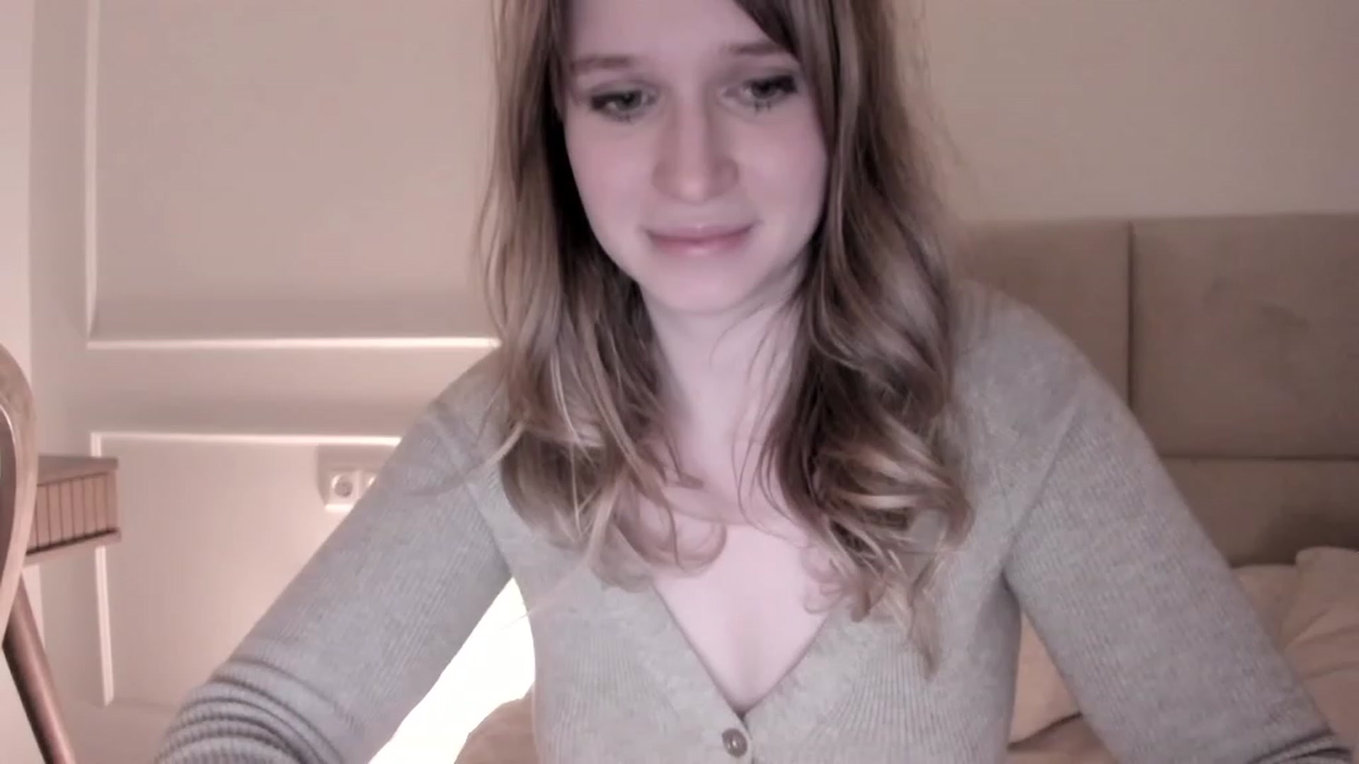Gallery image thumbnail from Speculoos_'s myfreecams stream on, 02/13/2024, 20:39 image 17 of 20