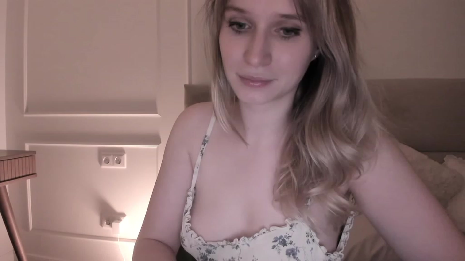 Gallery image thumbnail from Speculoos_'s myfreecams stream on, 02/26/2024, 20:48 image 14 of 20