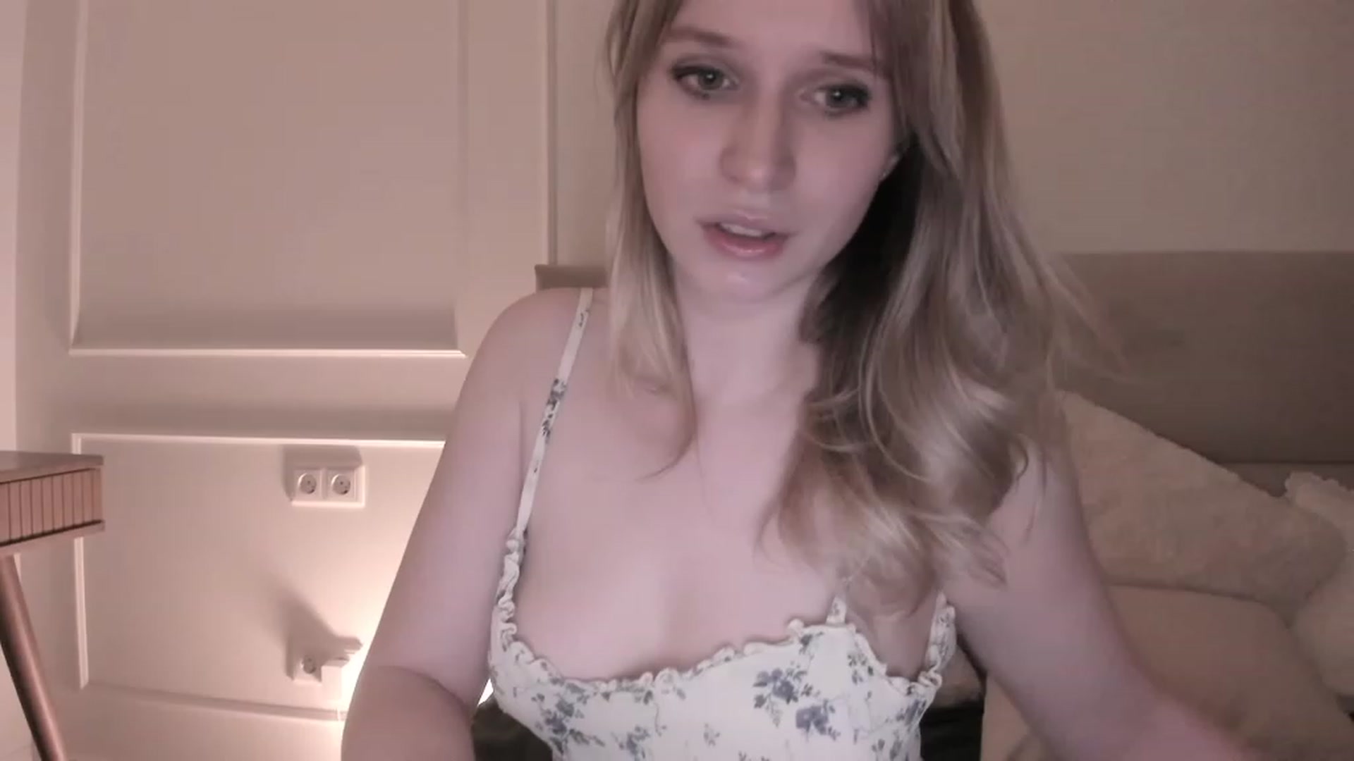 Gallery image thumbnail from Speculoos_'s myfreecams stream on, 02/26/2024, 20:48 image 16 of 20