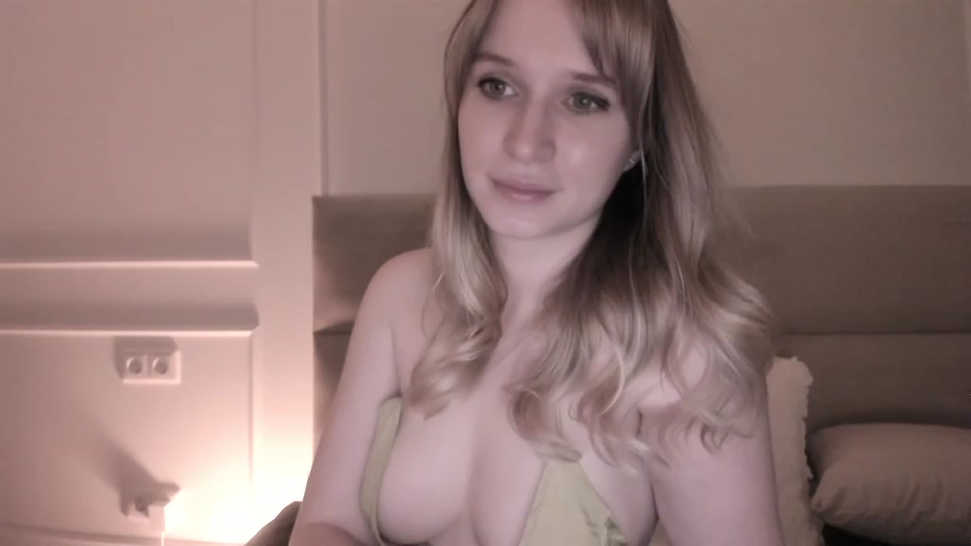 Gallery image thumbnail from Speculoos_'s myfreecams stream on, 02/27/2024, 20:56 image 13 of 20
