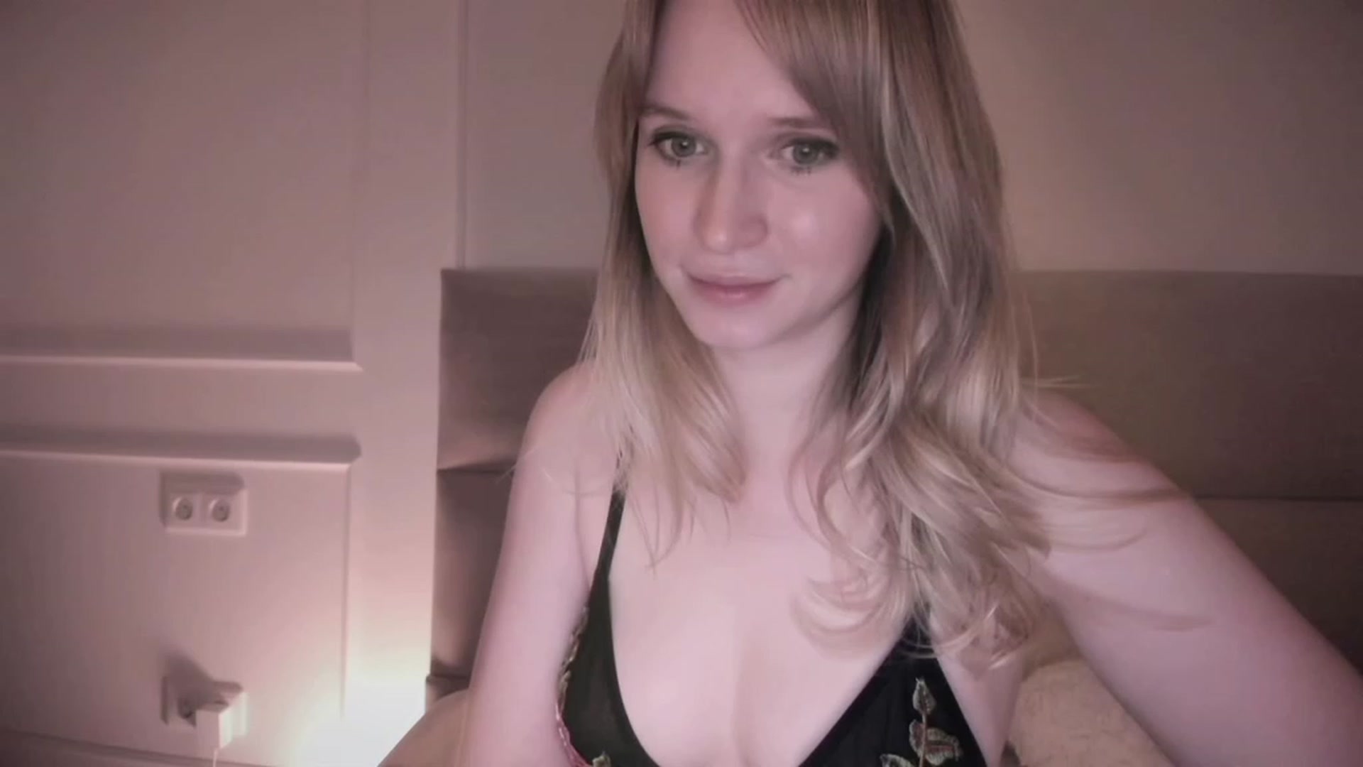 Gallery image thumbnail from Speculoos_'s myfreecams stream on, 03/03/2024, 21:05 image 17 of 20