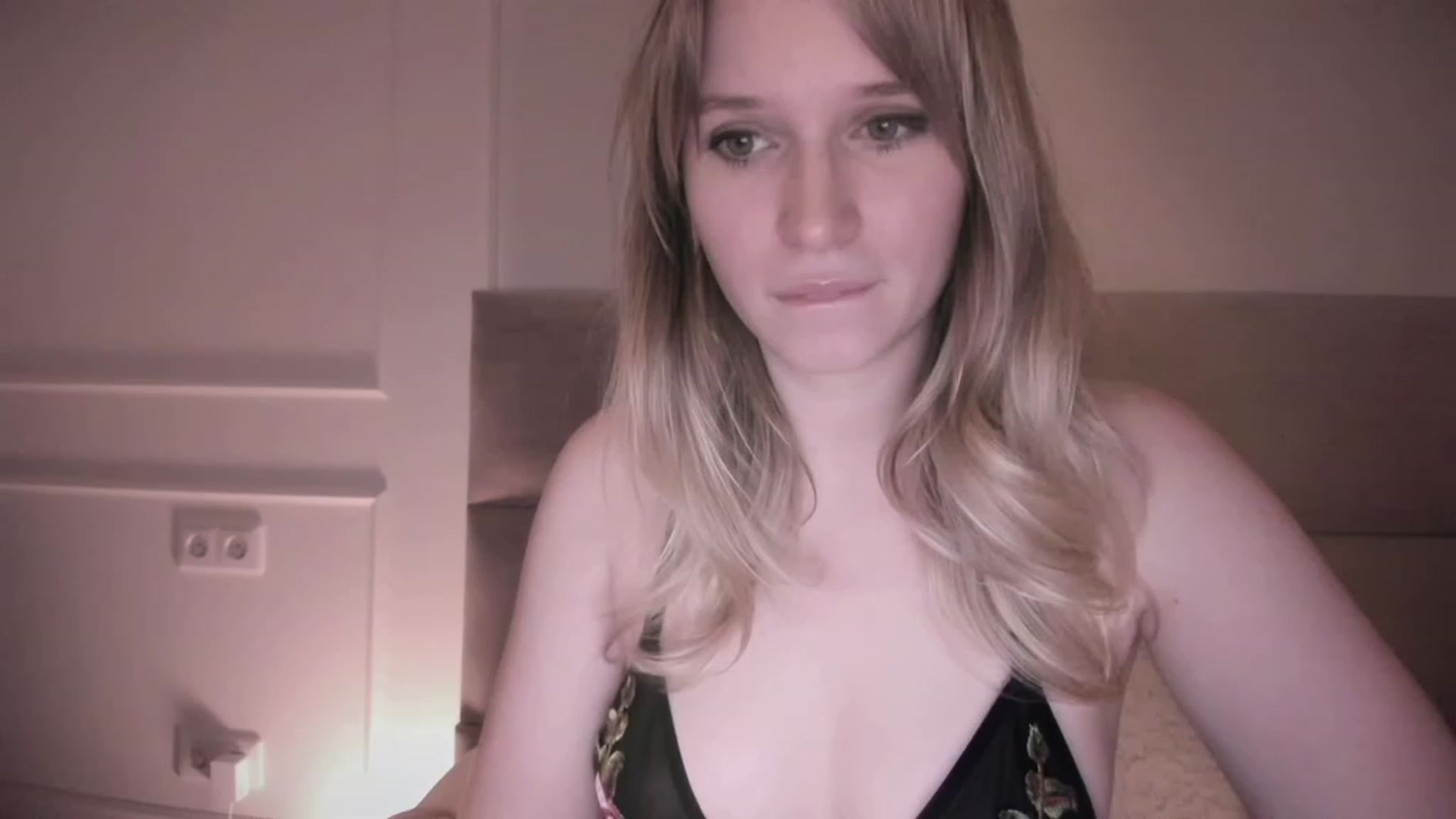 Gallery image thumbnail from Speculoos_'s myfreecams stream on, 03/03/2024, 21:05 image 4 of 20