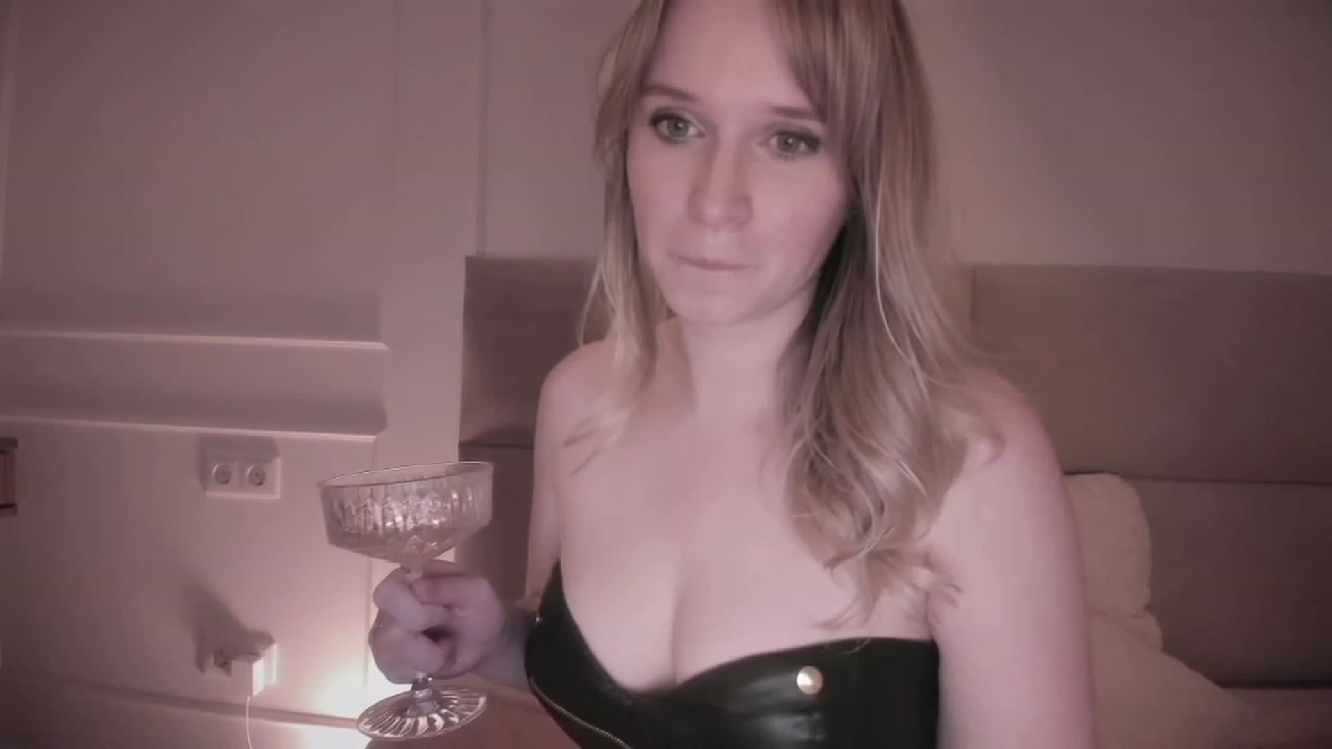 Gallery image thumbnail from Speculoos_'s myfreecams stream on, 03/06/2024, 20:53 image 6 of 20