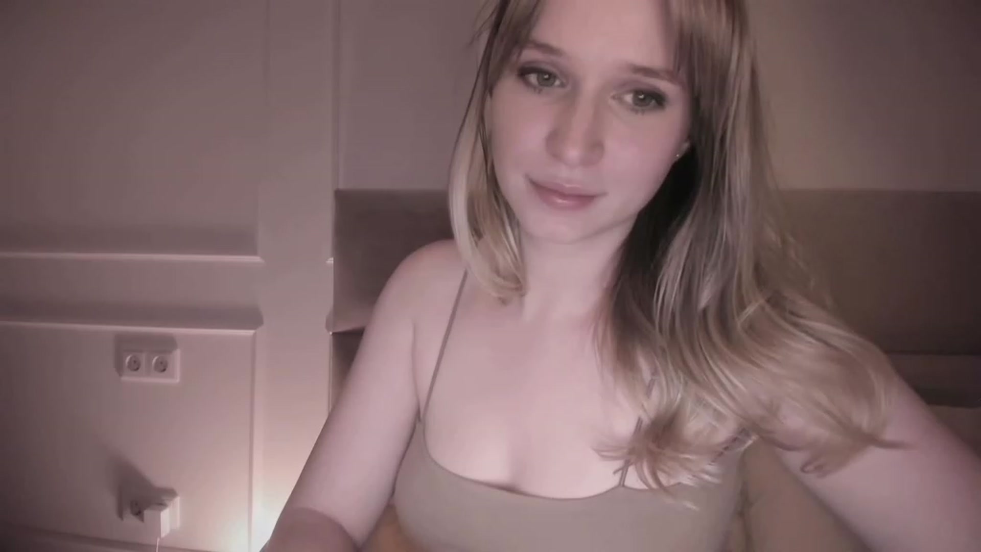 Gallery image thumbnail from Speculoos_'s myfreecams stream on, 03/08/2024, 20:54 image 16 of 20