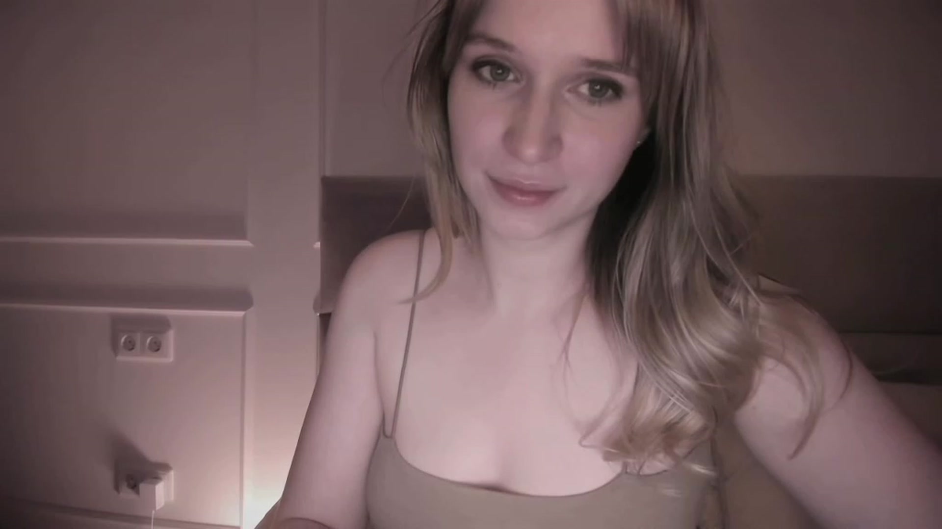 Gallery image thumbnail from Speculoos_'s myfreecams stream on, 03/08/2024, 20:54 image 19 of 20