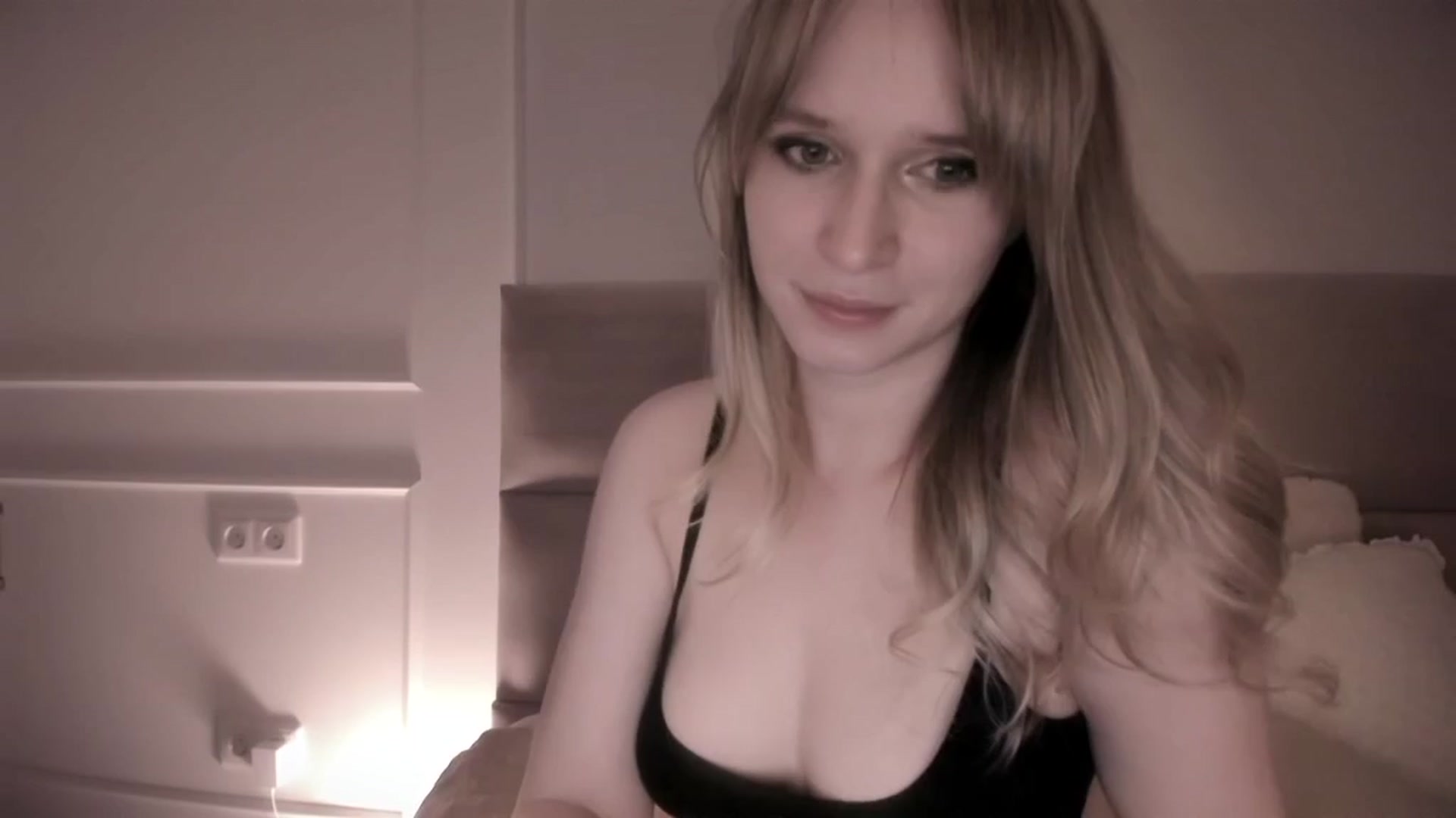 Gallery image thumbnail from Speculoos_'s myfreecams stream on, 03/27/2024, 21:30 image 13 of 20