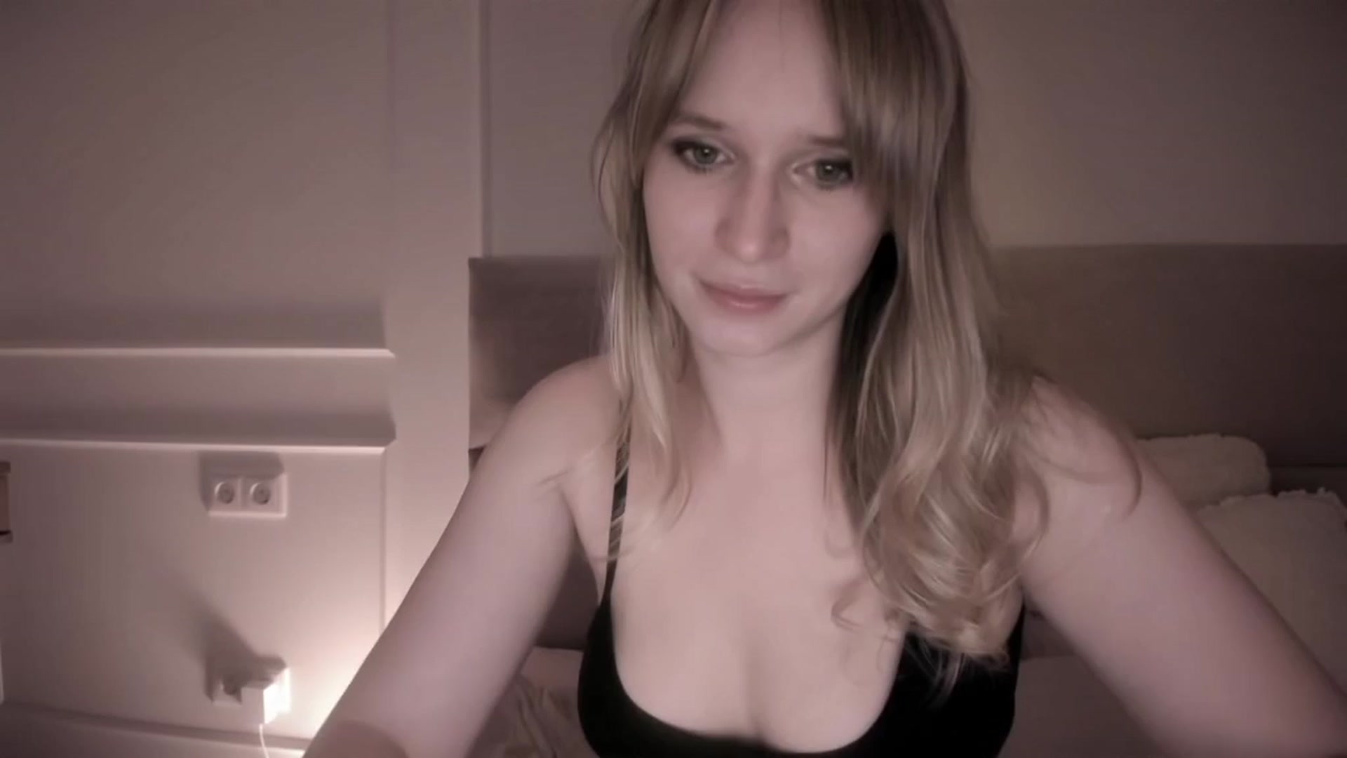 Gallery image thumbnail from Speculoos_'s myfreecams stream on, 03/27/2024, 21:30 image 11 of 20