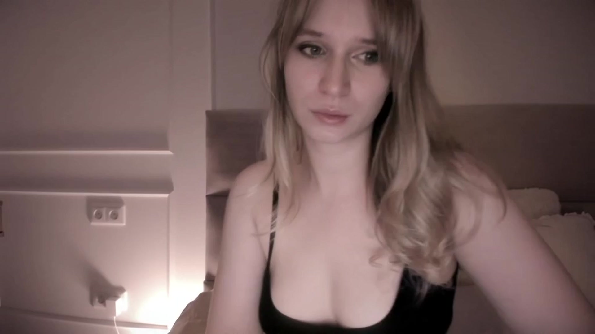 Gallery image thumbnail from Speculoos_'s myfreecams stream on, 03/27/2024, 21:30 image 10 of 20