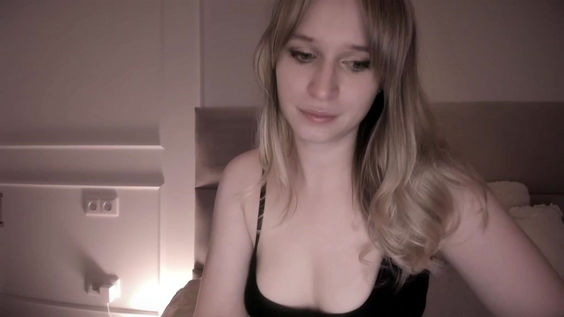 Gallery image thumbnail from Speculoos_'s myfreecams stream on, 03/27/2024, 21:30 image 9 of 20