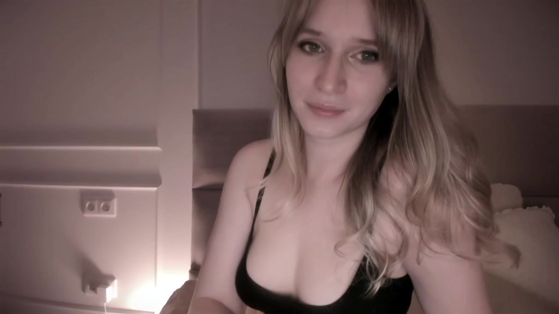 Gallery image thumbnail from Speculoos_'s myfreecams stream on, 03/27/2024, 21:30 image 12 of 20