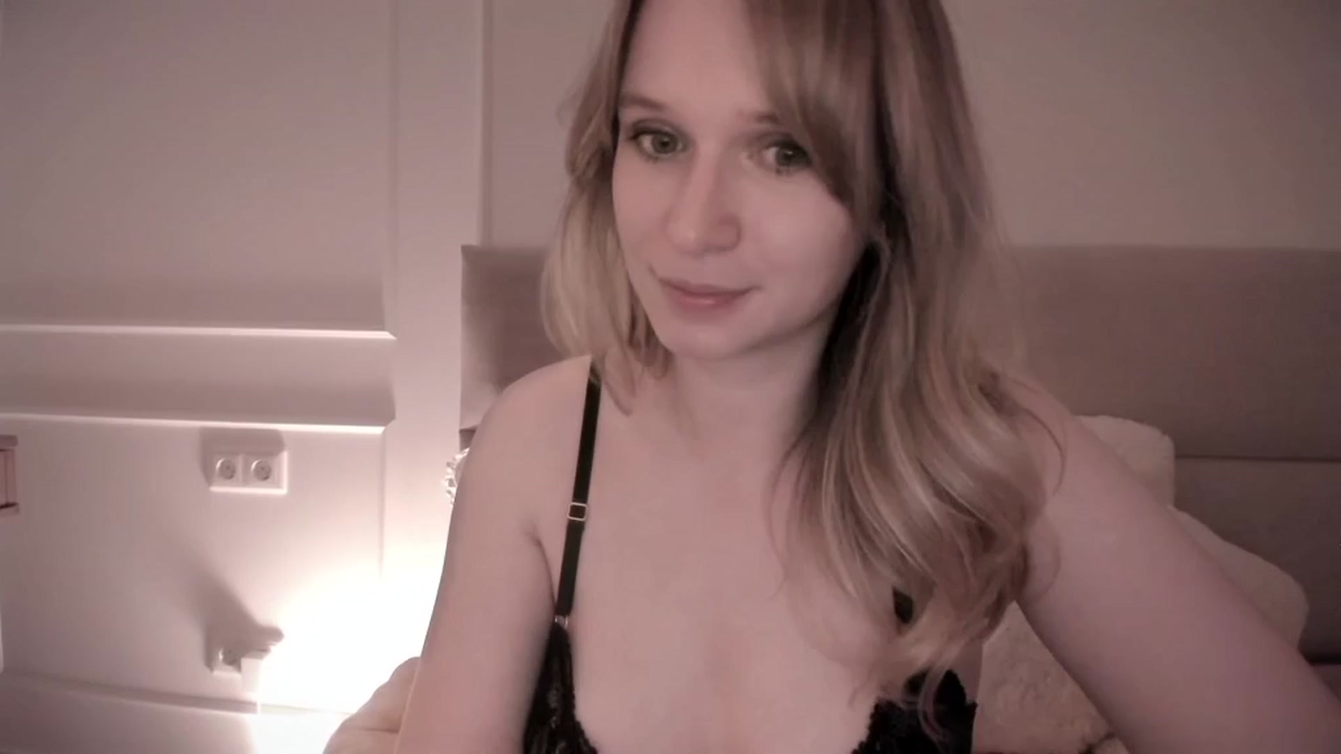 Gallery image thumbnail from Speculoos_'s myfreecams stream on, 04/04/2024, 20:56 image 13 of 20