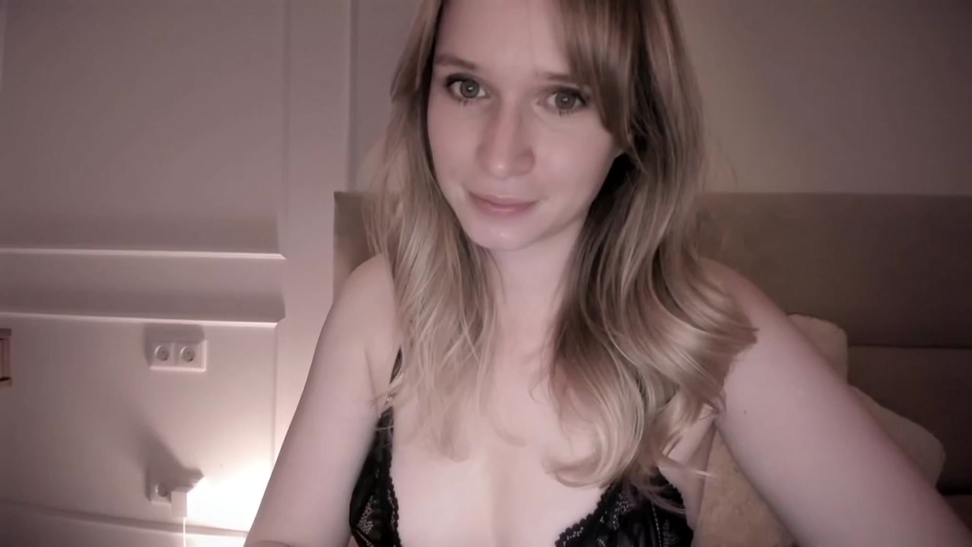 Gallery image thumbnail from Speculoos_'s myfreecams stream on, 04/04/2024, 20:56 image 19 of 20