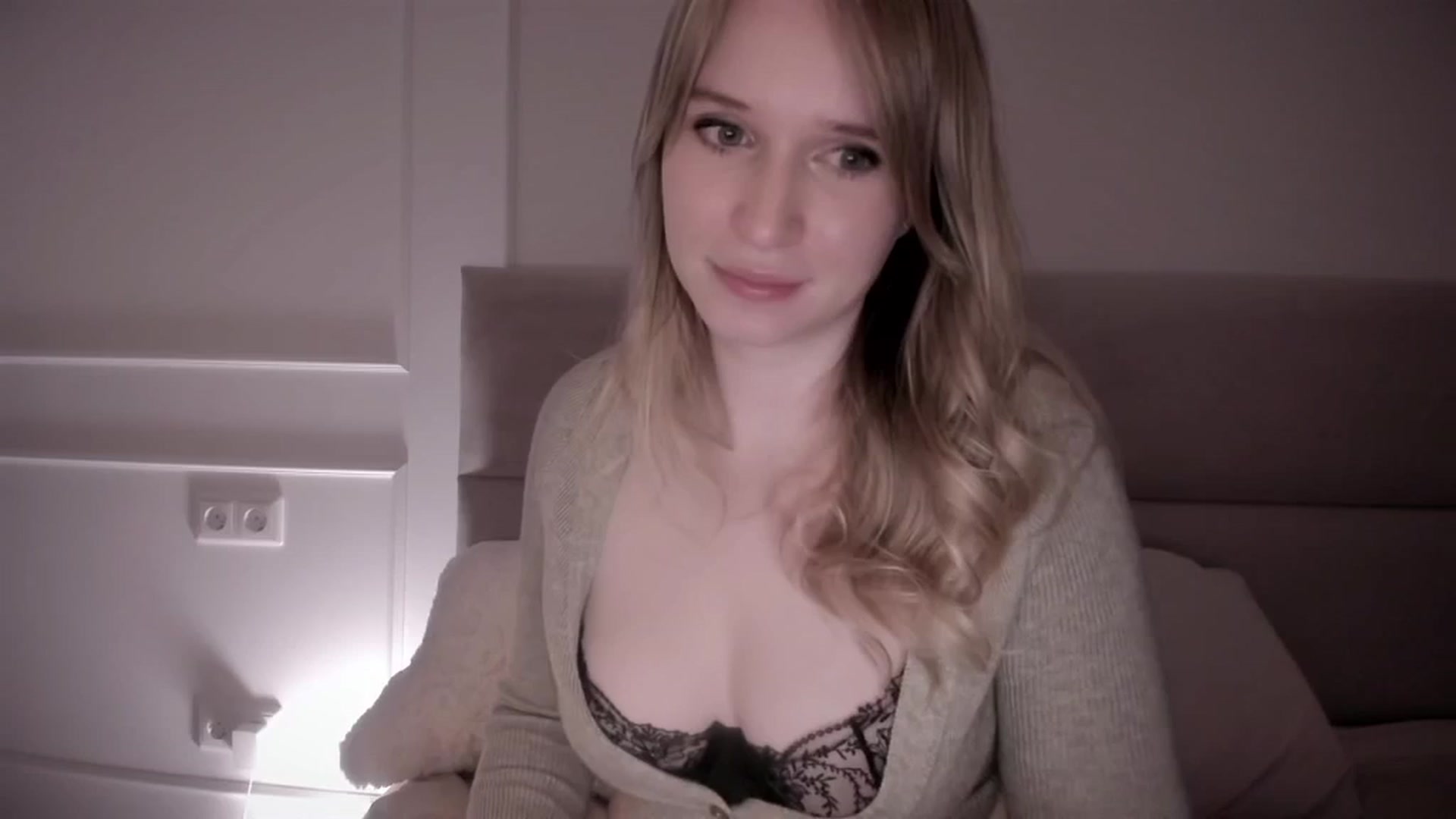 Gallery image thumbnail from Speculoos_'s myfreecams stream on, 04/23/2024, 20:31 image 10 of 20