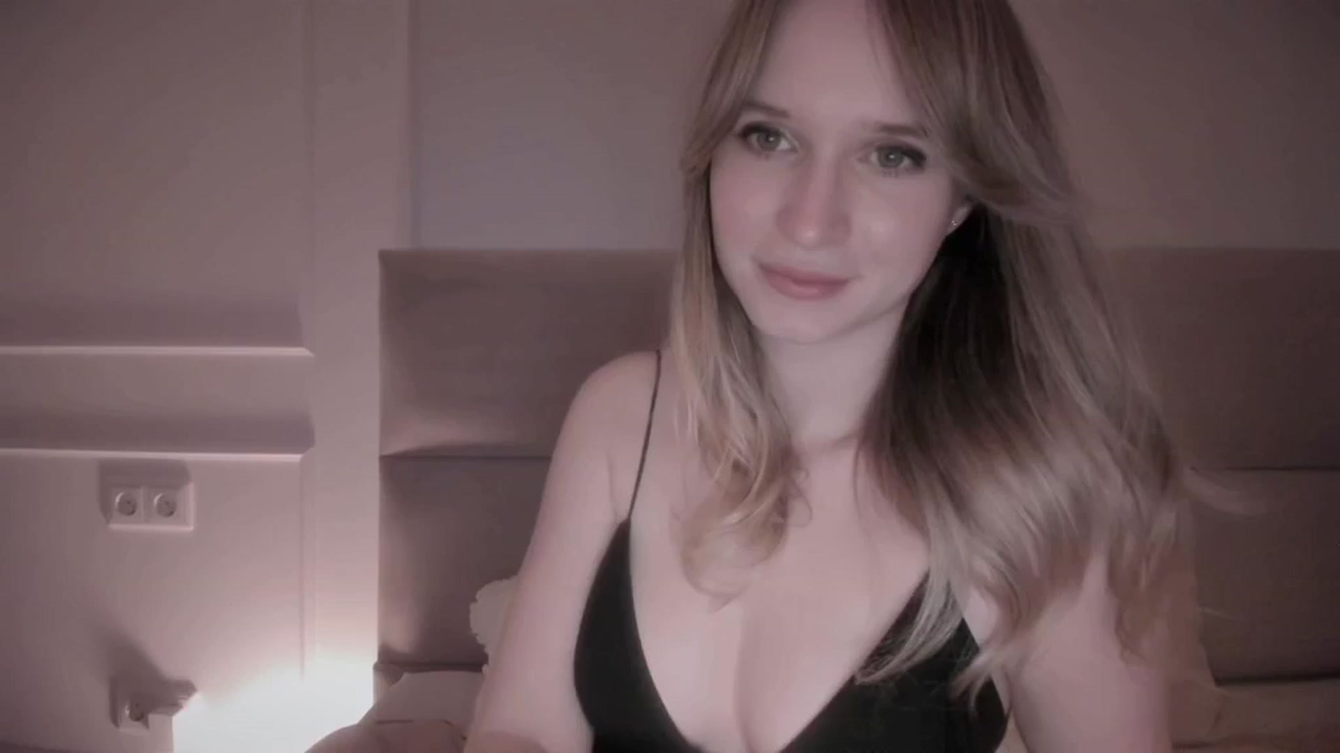 Gallery image thumbnail from Speculoos_'s myfreecams stream on, 05/01/2024, 20:46 image 2 of 20