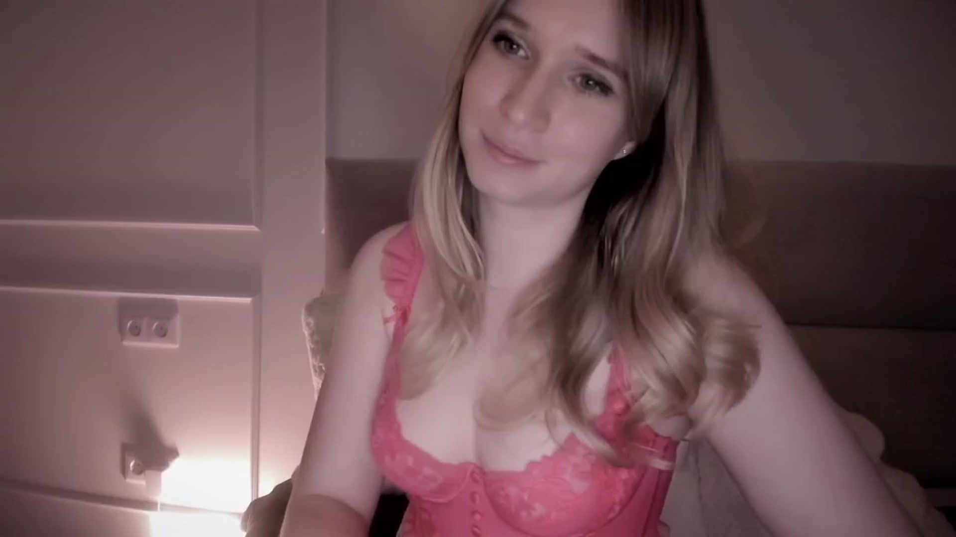 Gallery image thumbnail from Speculoos_'s myfreecams stream on, 05/10/2024, 20:09 image 8 of 20