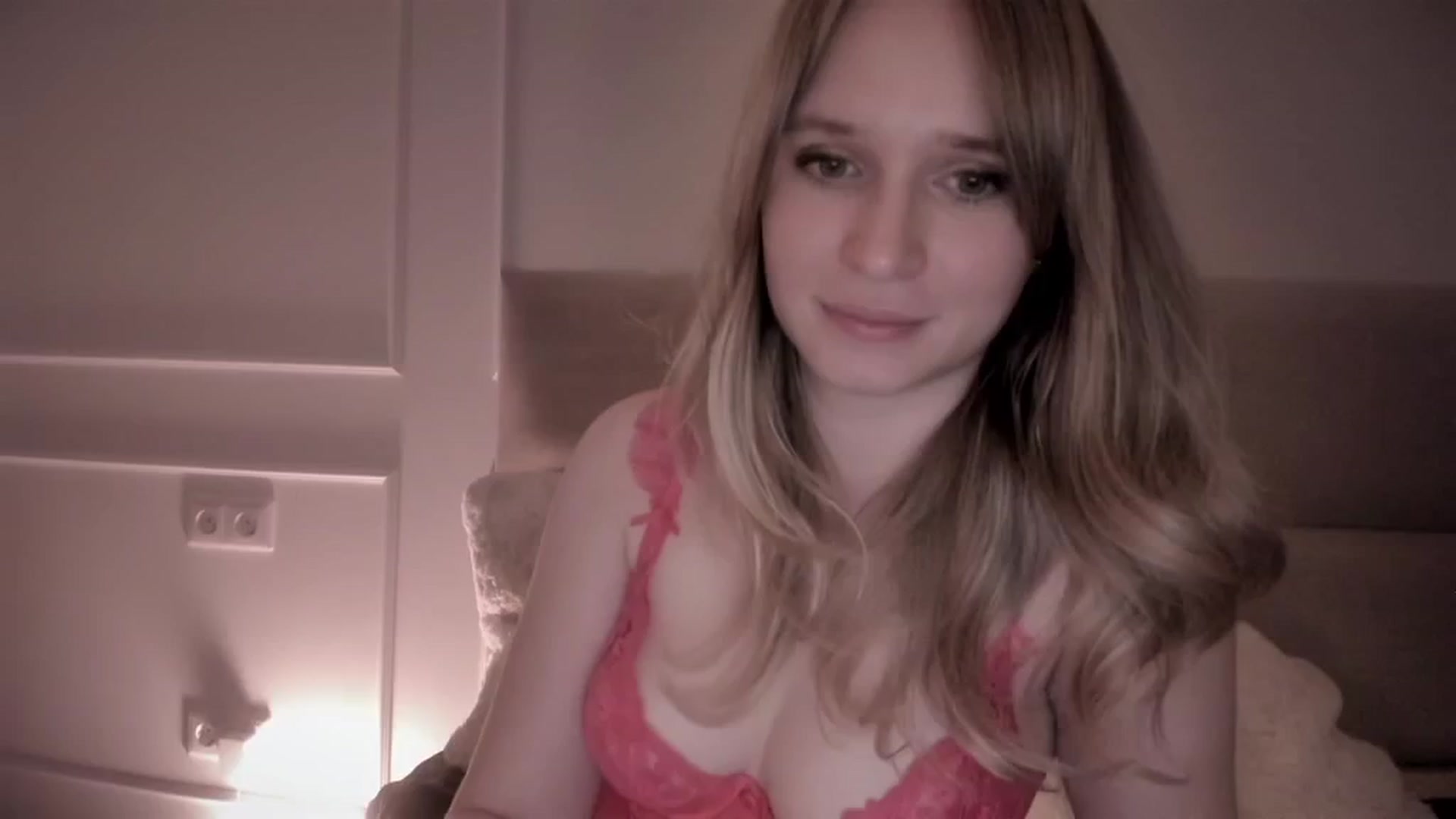 Gallery image thumbnail from Speculoos_'s myfreecams stream on, 05/10/2024, 20:09 image 12 of 20